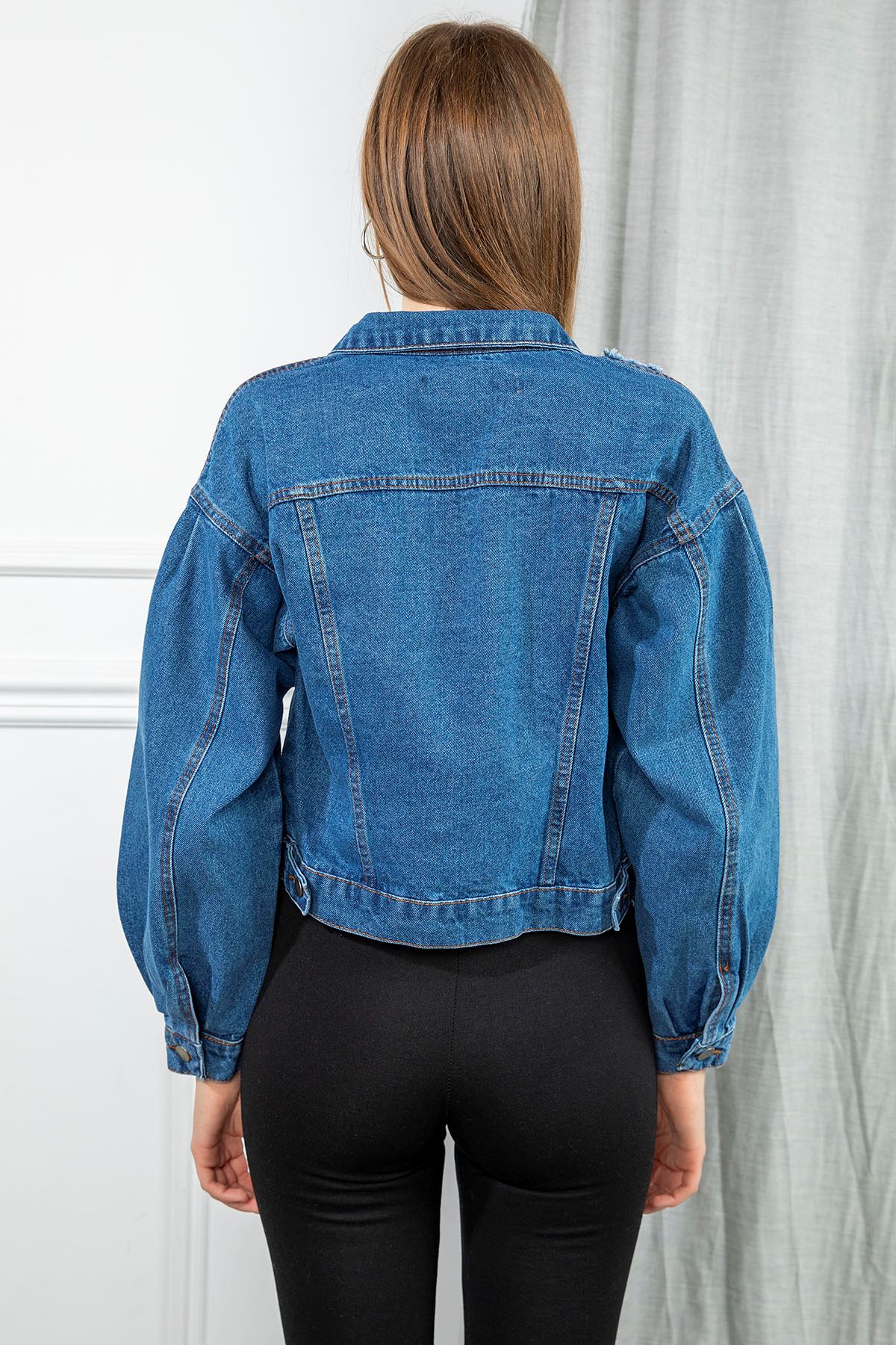 Denim Kumaş Balon Kol Yırtık Detaylı Kadın Kot Ceket-Açık Mavi