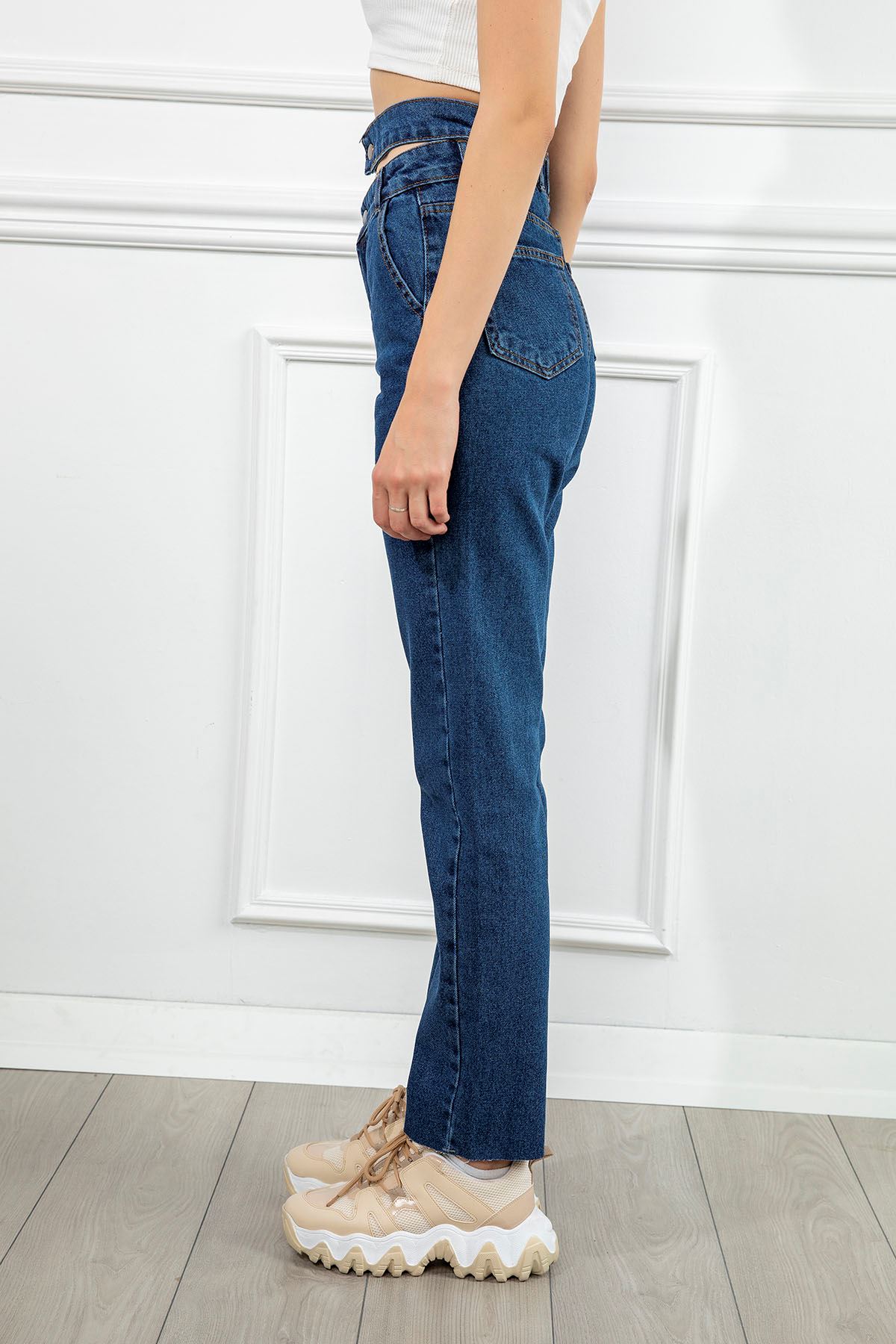 джинсовый ткань мом фит Женские брюки с двойным ремнем - темно-синий