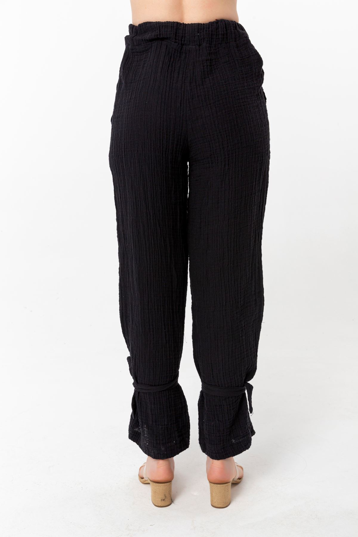 Muslin Fabric Comfy Fit Crepe Hems Women'S Trouser - Black