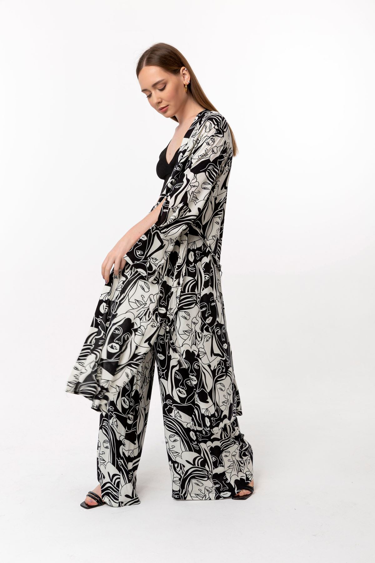 Viskon Kumaş Uzun Kol Yakasız Oversize/Salaş Kadın Kimono-Siyah