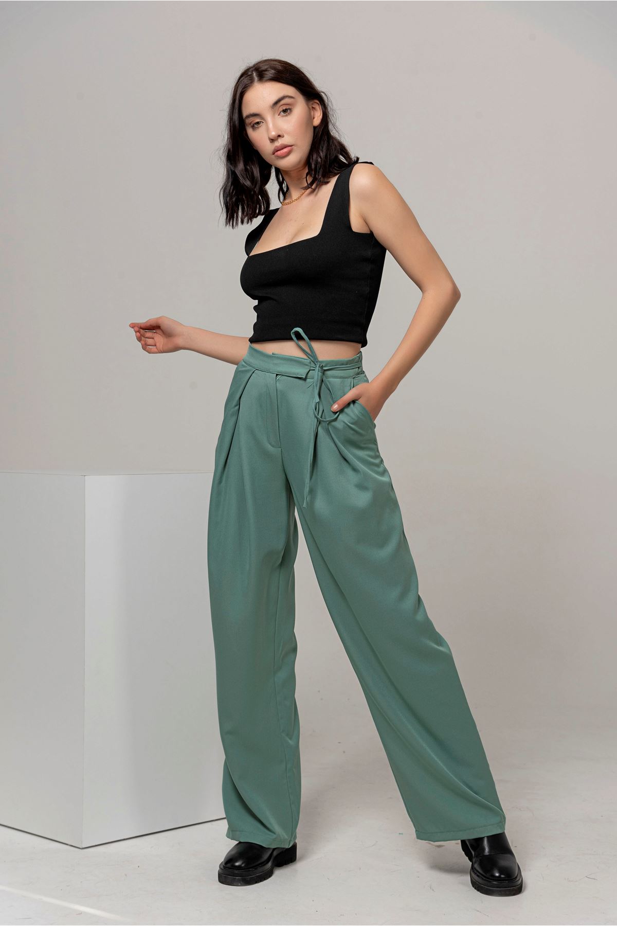 Atlas Kumaş Bol Kalıp Geniş Paça Kadın Pantolon-Mint