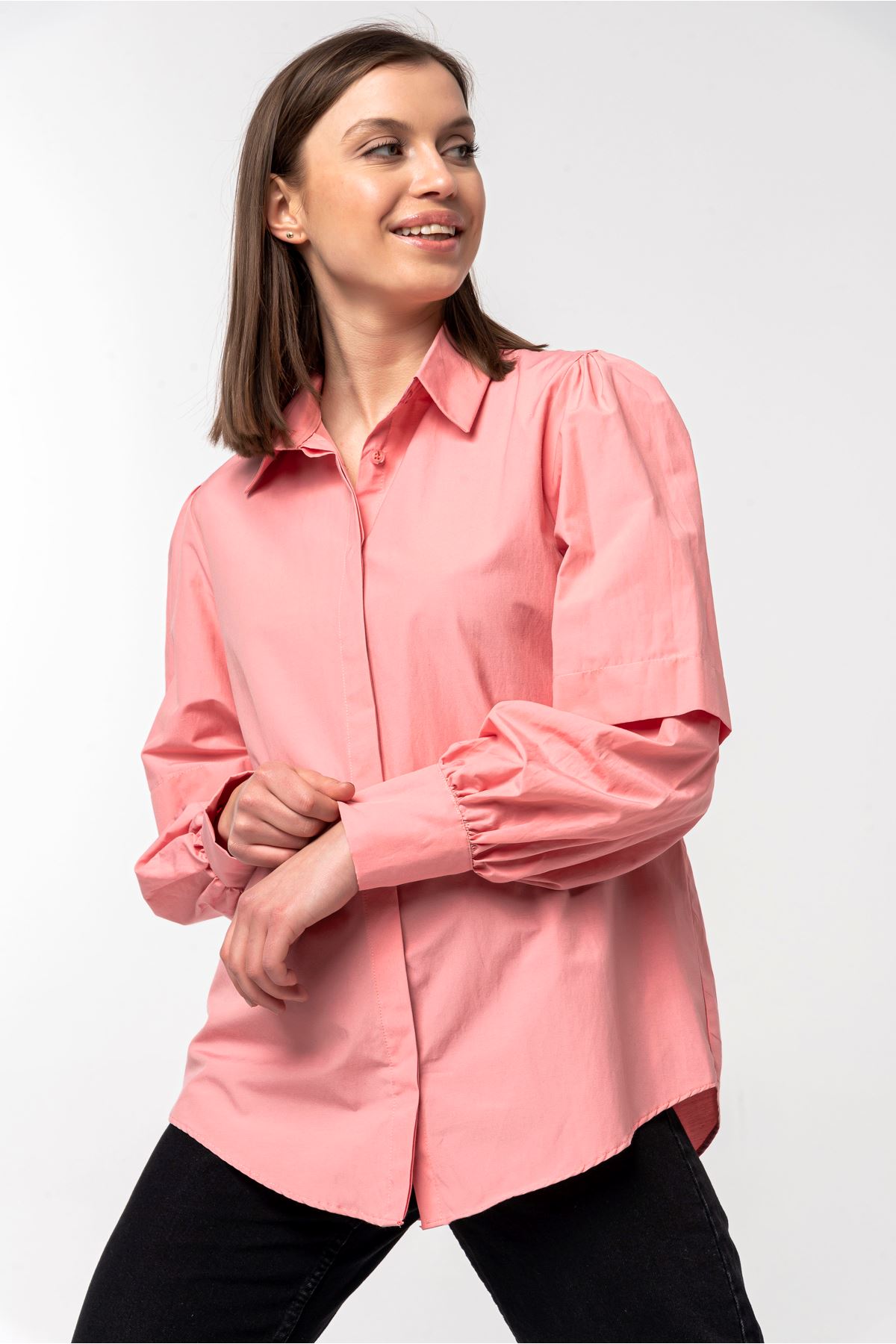 Мягкий ткань отложной воротник оверсайз / женская рубашка - Светло розовый