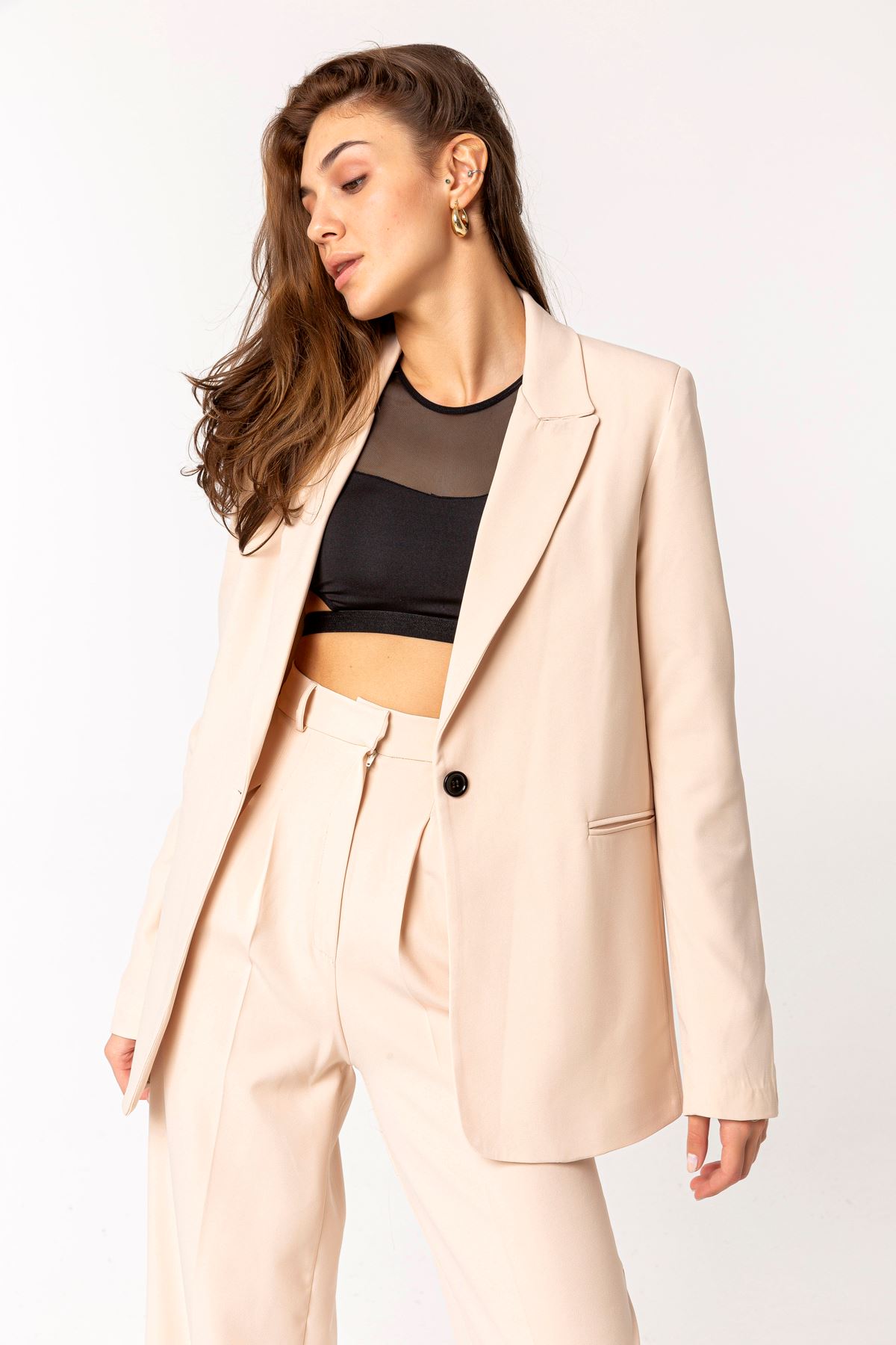 Atlas Fabric Revere Collar Below Hip Classical Single Button Women Jacket - Beige 
