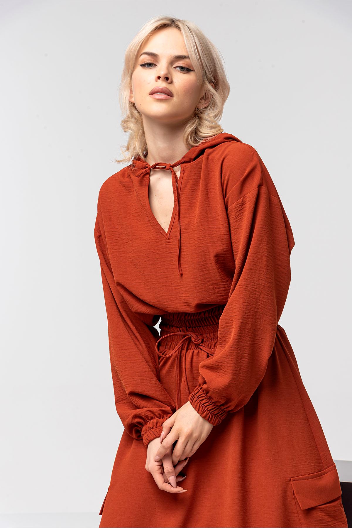 Аэробин Ткань длинный рукав с капюшоном женская блузка - Оранжевый