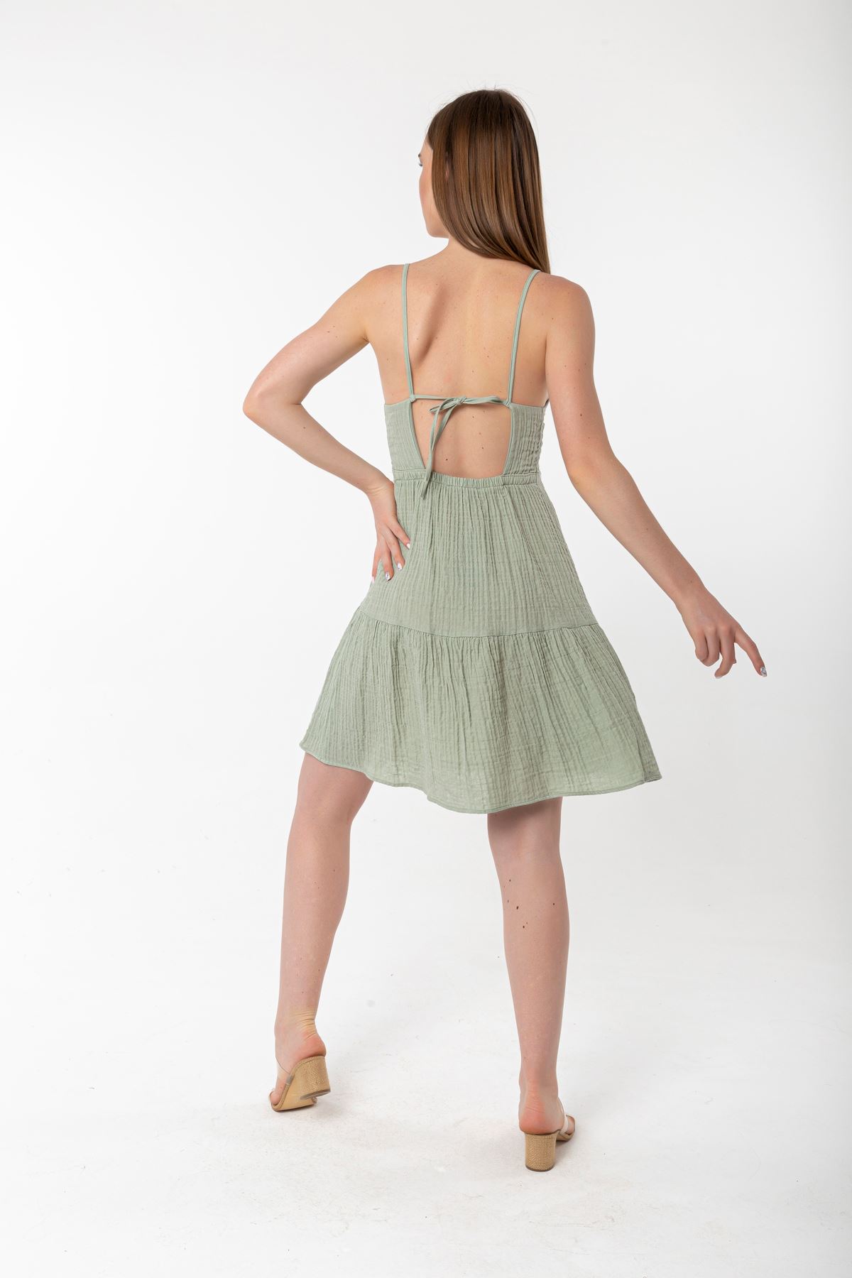 Müslin Kumaş İp Askılı Diz Üstü Boy Dar Kalıp Sırt Detaylı Kadın Elbise-Mint
