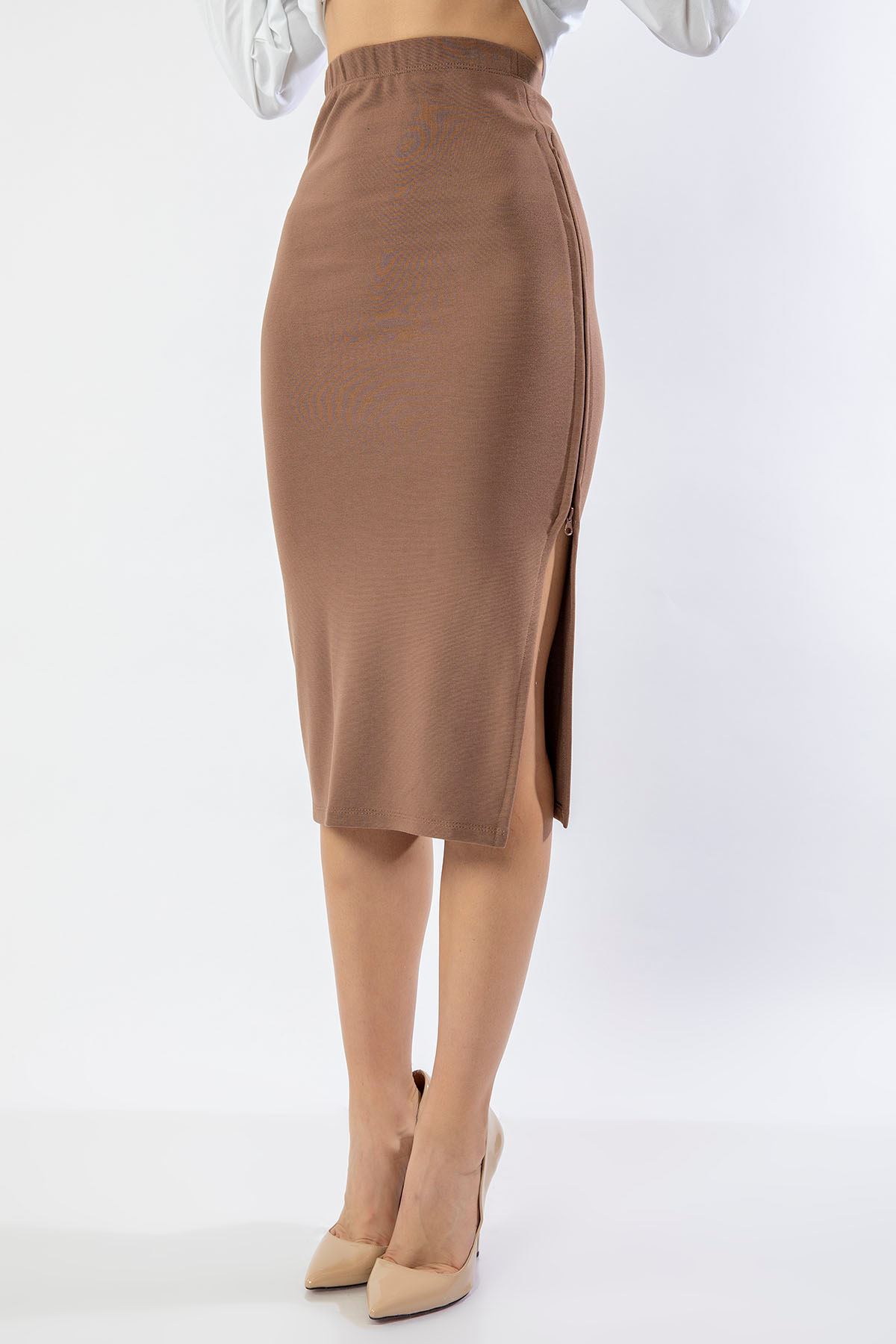 Knit Fabric 3/4 Short Tight Fit Slit Skirt - Brown