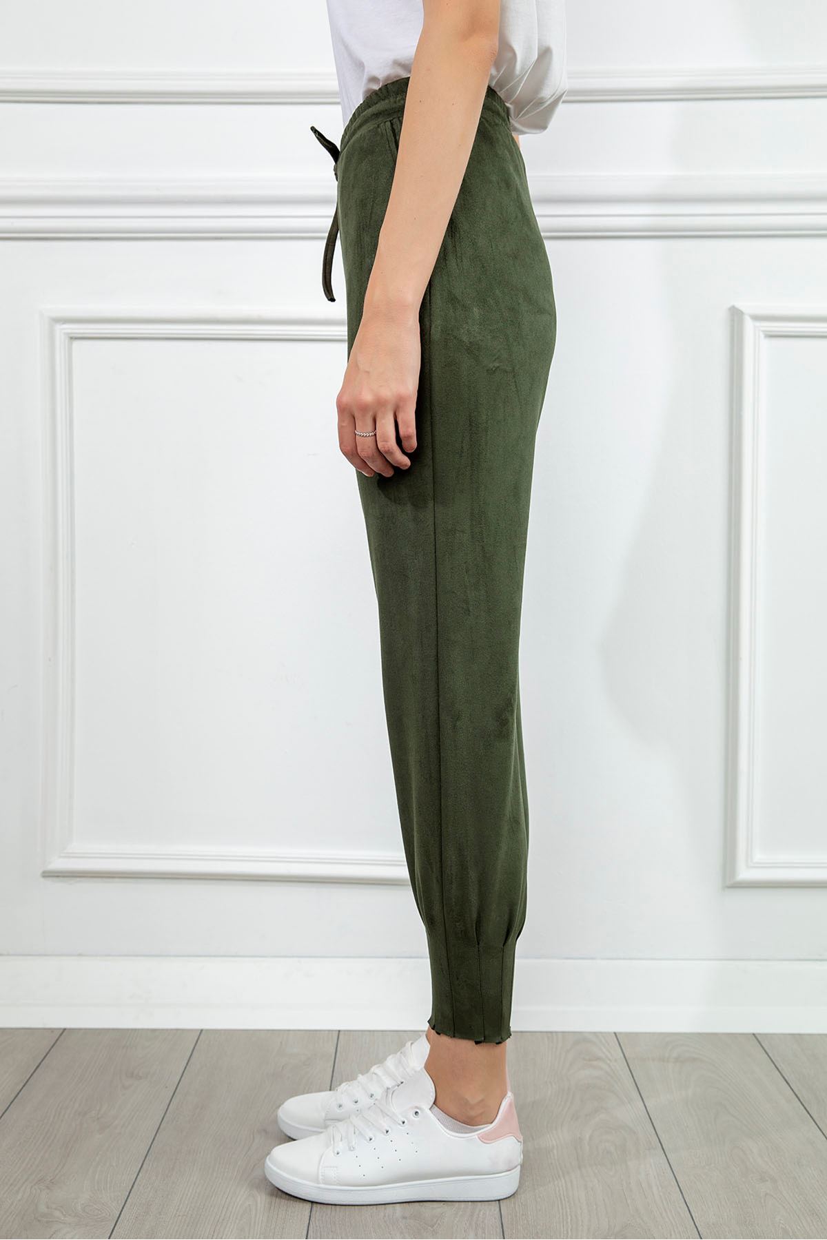 Suede Fabric Tight Fit Slited Women'S Trouser - Khaki 