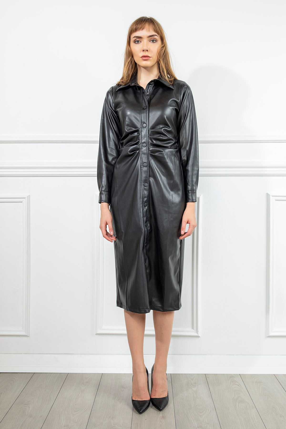 Zara Deri Kumaş Gömlek Yaka Bol Kalıp Büzgü Detaylı Kadın Elbise-Siyah
