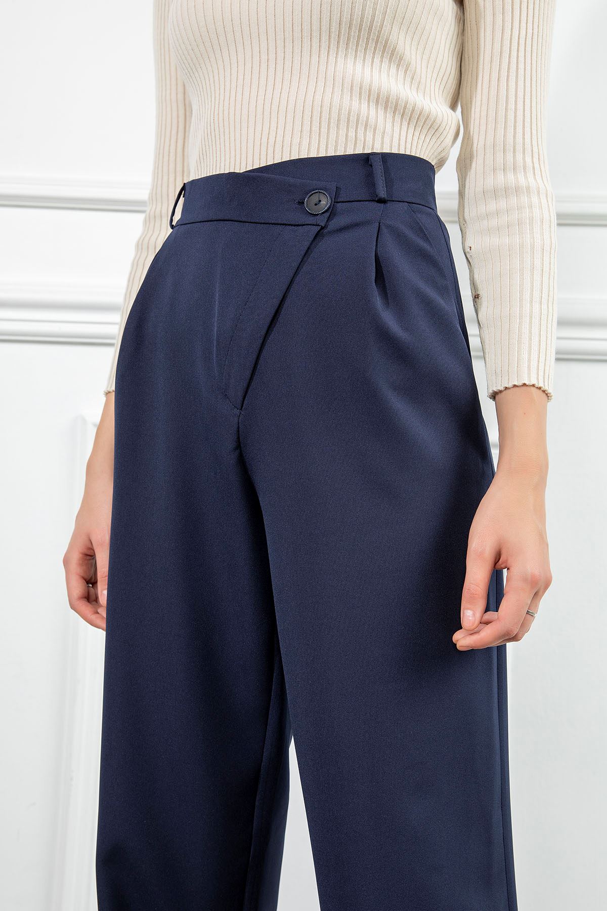 Atlas Fabric Maxi Wide Asymmetric Women'S Trouser - Navy Blue 