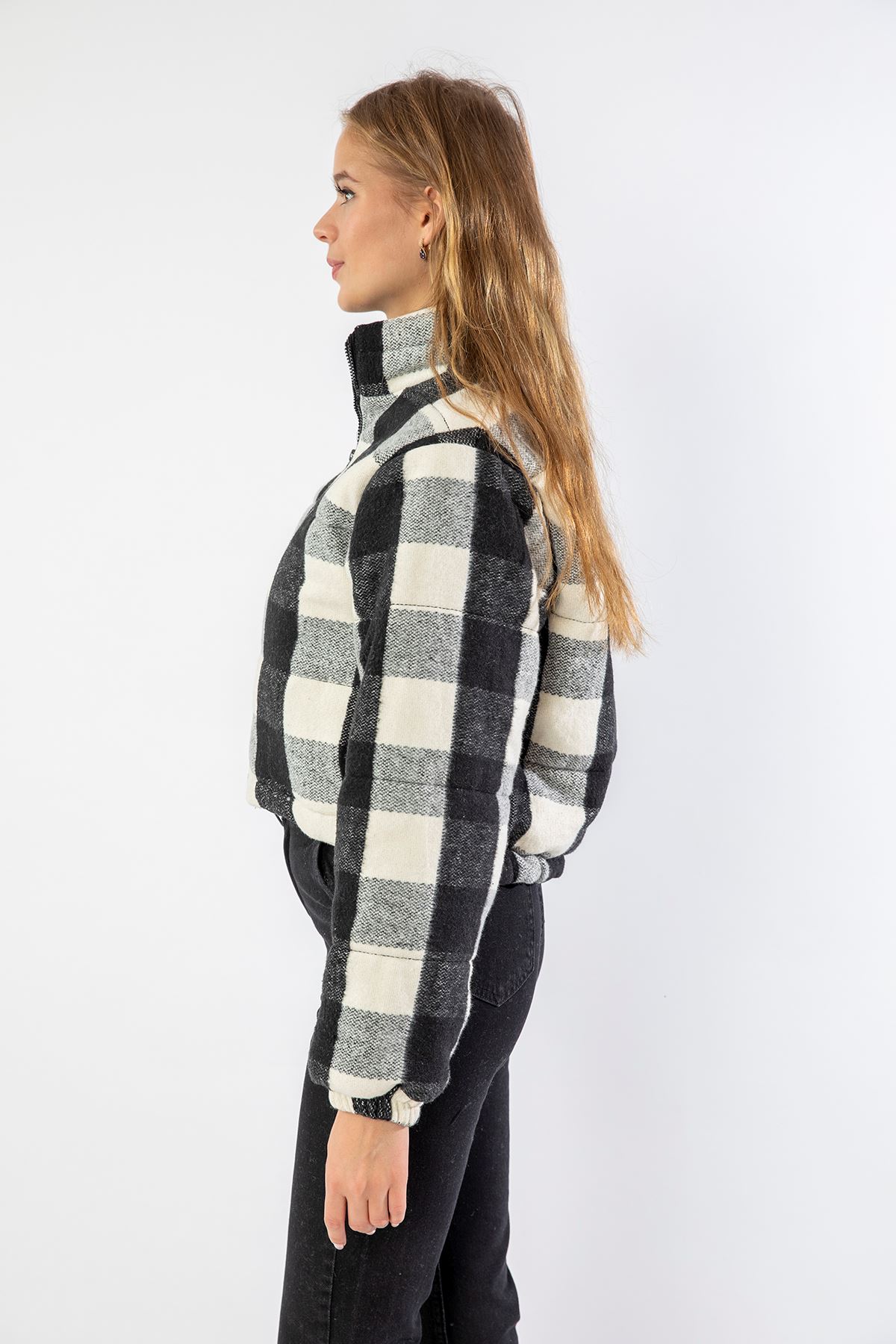 Plaid Fabric Long Sleeve Zip Neck Short Bomber Women Coat - Black