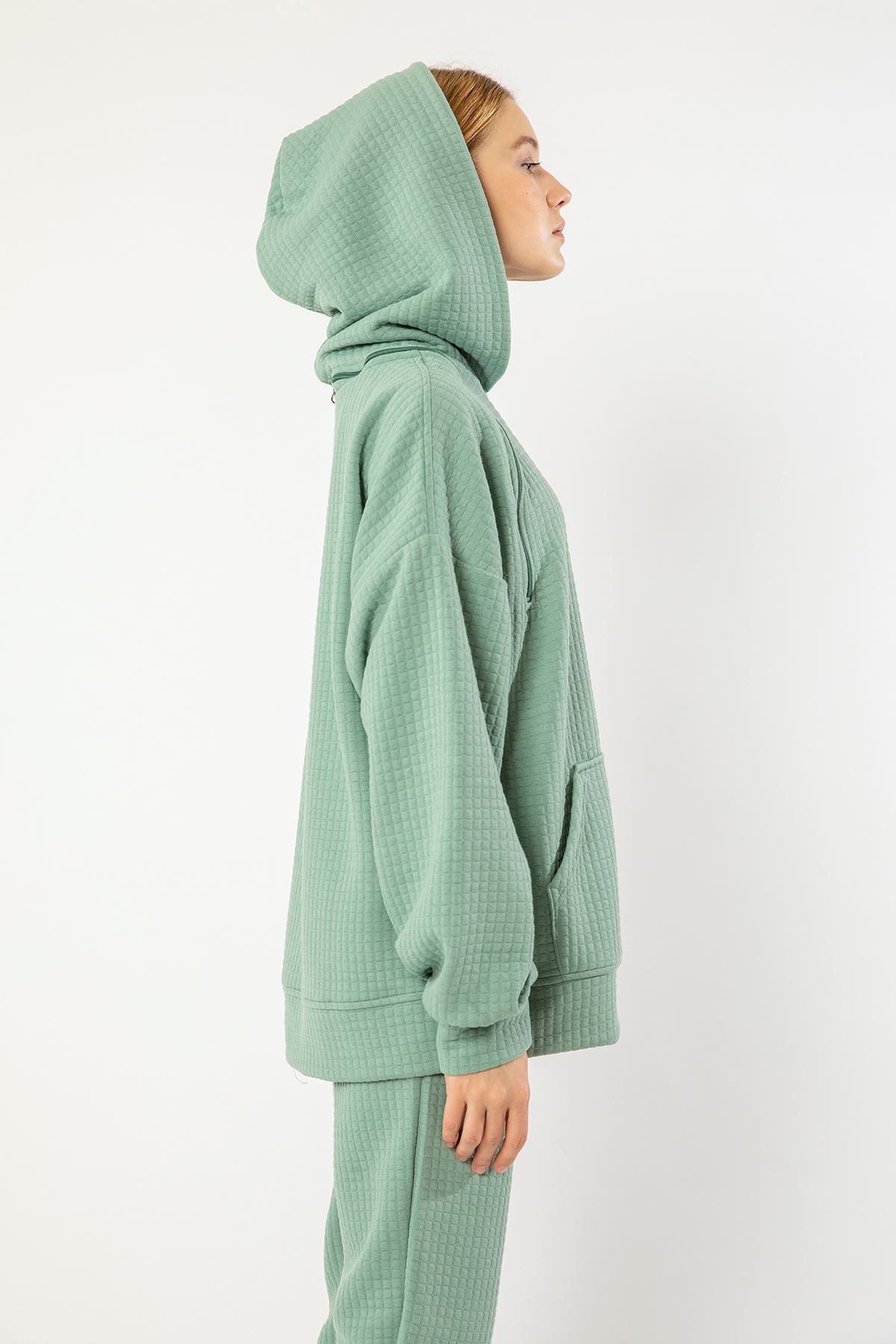 Quilted Fabric Hooded Hip Height Oversize Zip Detailed Women Sweatshirt - Mint
