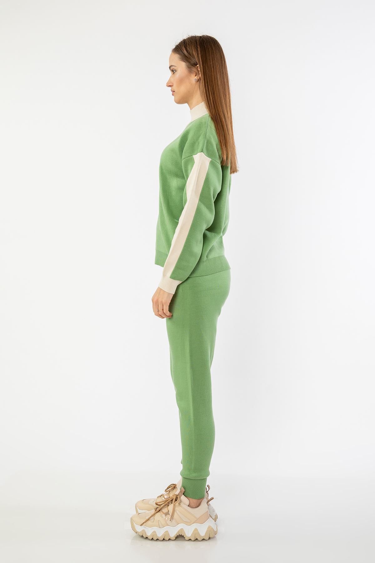 طقم نسائي قماش تريكو ذراع طويلة المدورة 2'قطعة - اخضر فاتح