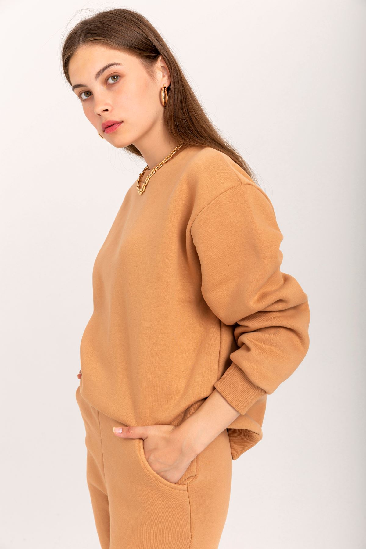 Şardonlu 3 İplik Kumaş Uzun Kol Basen Altı Boy Kadın Sweatshirt-Taba
