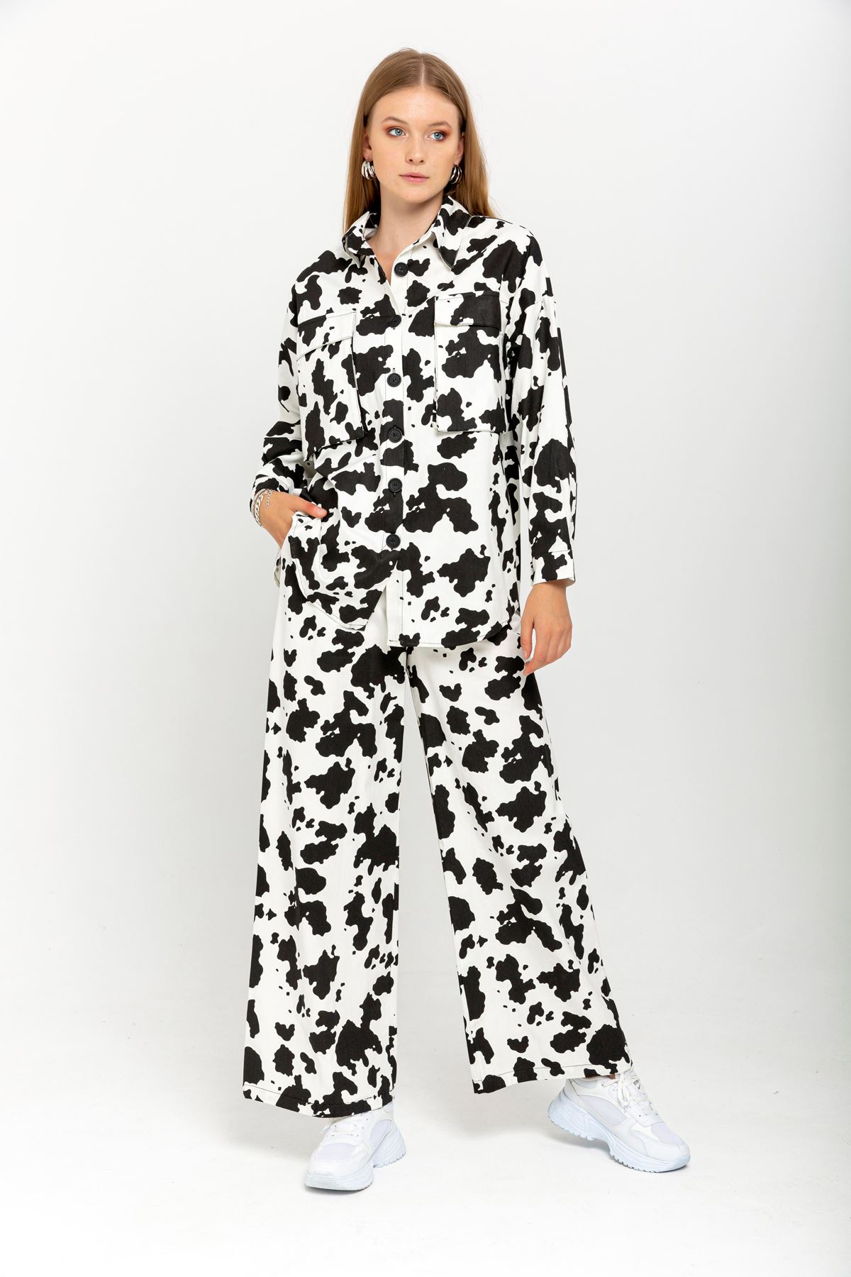 Gabardine Fabric Long Wide Cow Print Women'S Trouser - Ecru