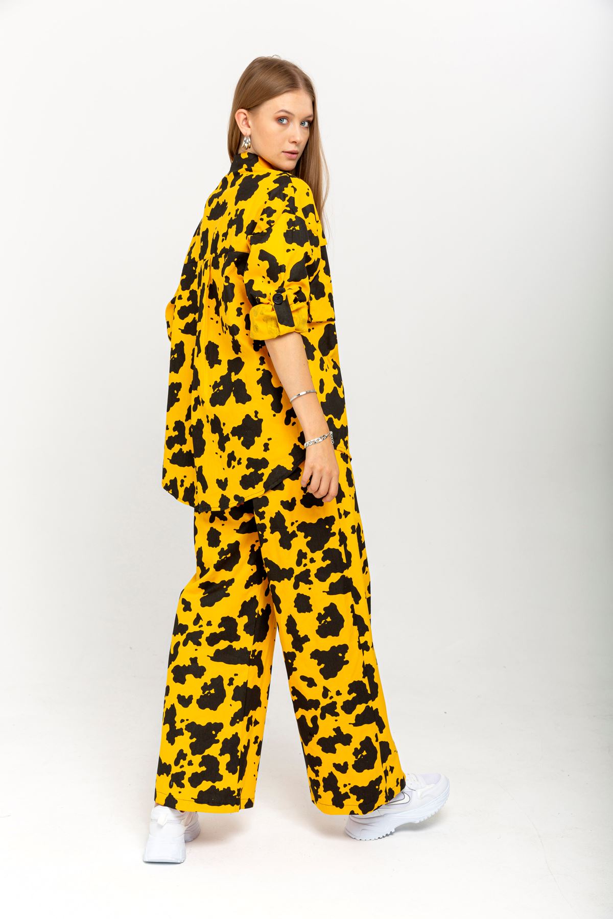 Gabardine Fabric Long Wide Cow Print Women'S Trouser - Yellow