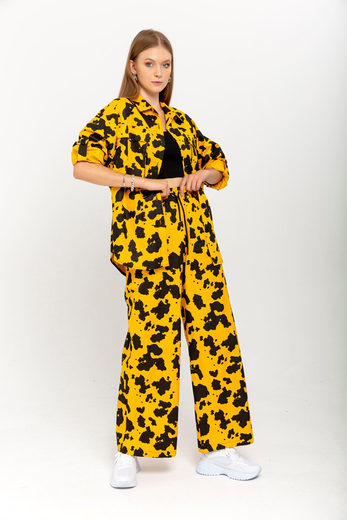 Gabardine Fabric Long Wide Cow Print Women'S Trouser - Yellow
