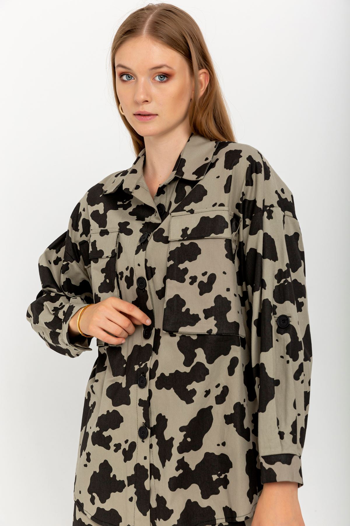 Gabardine Fabric Long Sleeve Shirt Collar Oversize Cow Print Women Jacket - Grey