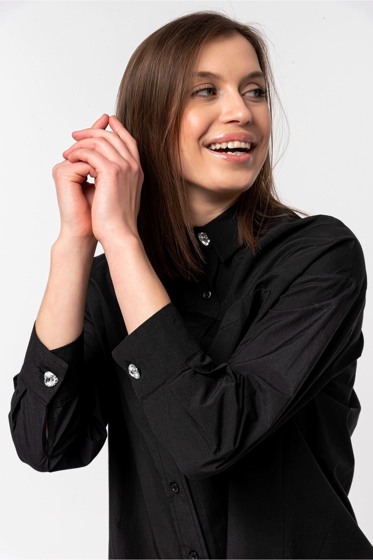 Soft Dokuma Kumaş Oversize/Salaş Düğme Detaylı Kadın Gömlek-Siyah