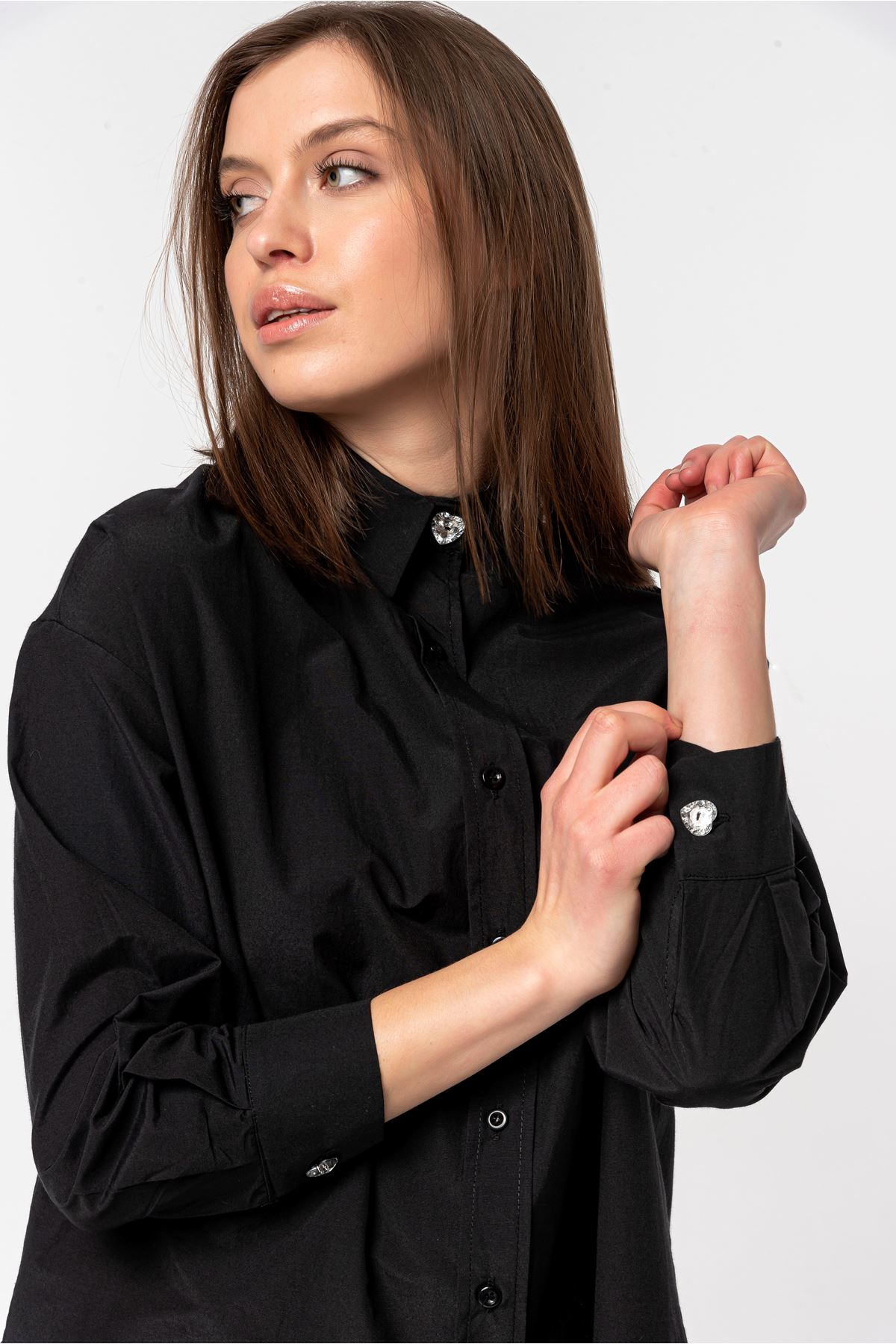 Soft Dokuma Kumaş Oversize/Salaş Düğme Detaylı Kadın Gömlek-Siyah