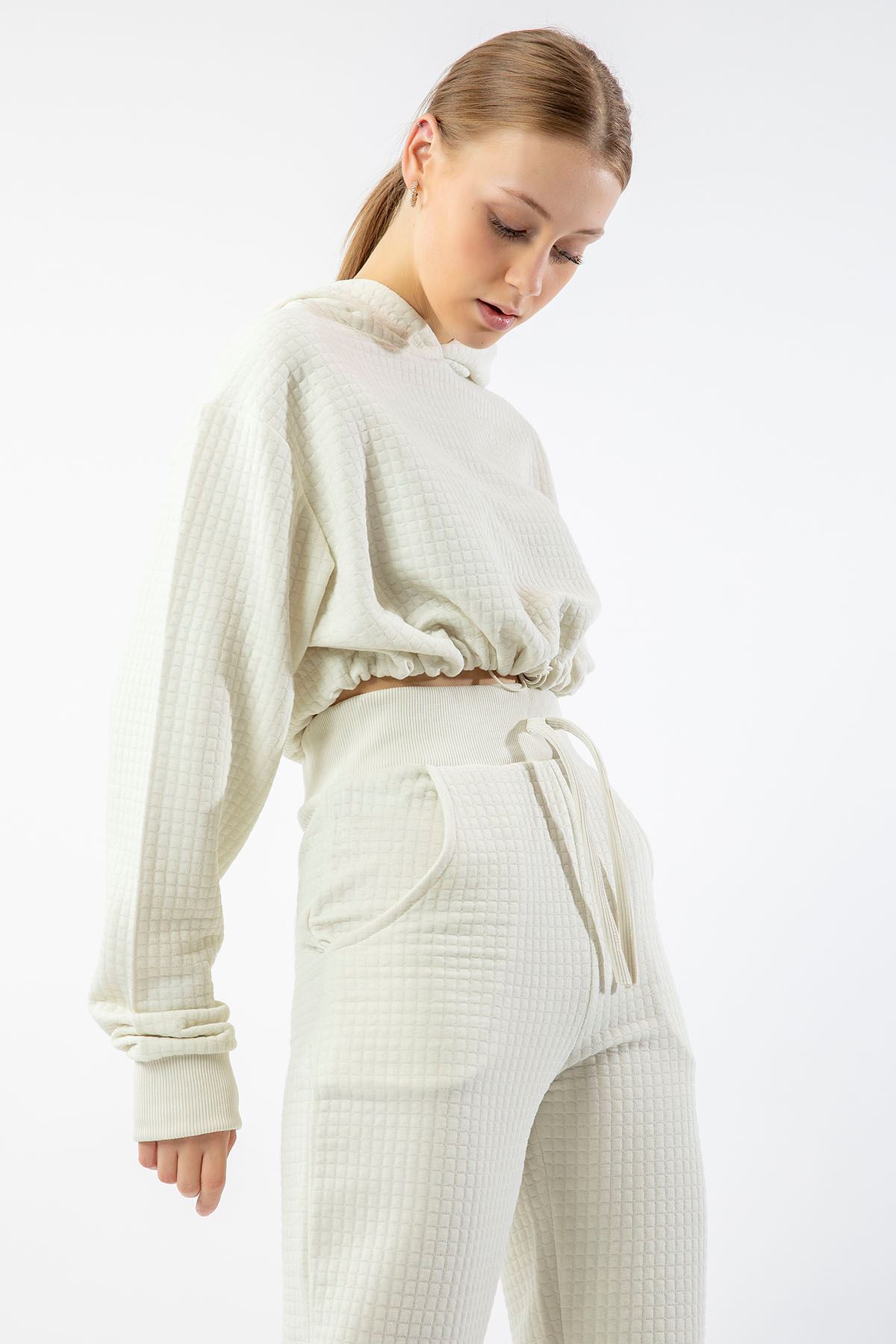 Honeycomb Fabric Long Sleeve Hooded Comfy Women Crop - Ecru