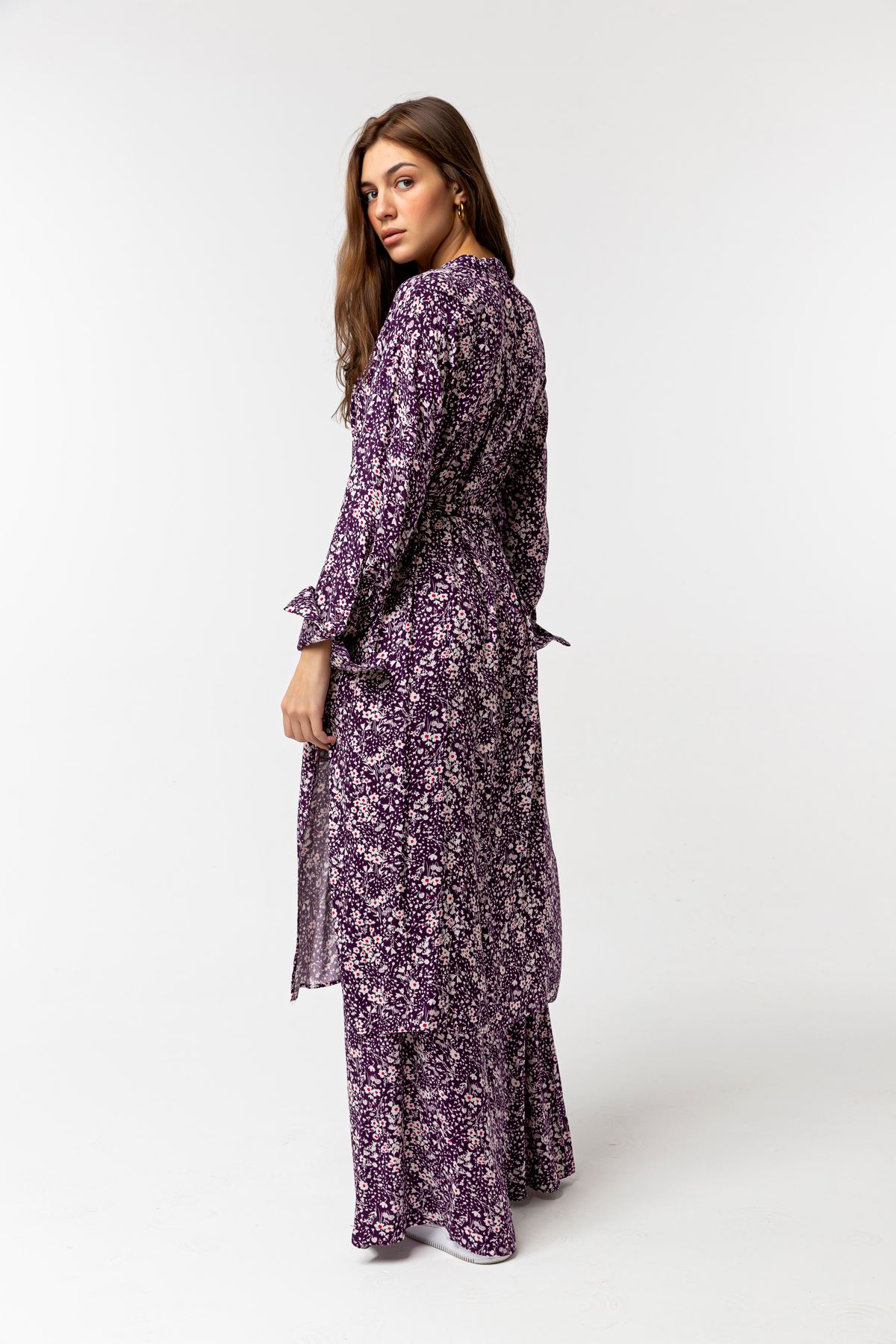 Viskon Kumaş Yakasız Uzun Boy Çıtır Çiçek Desenli Kadın Kimono-Mor