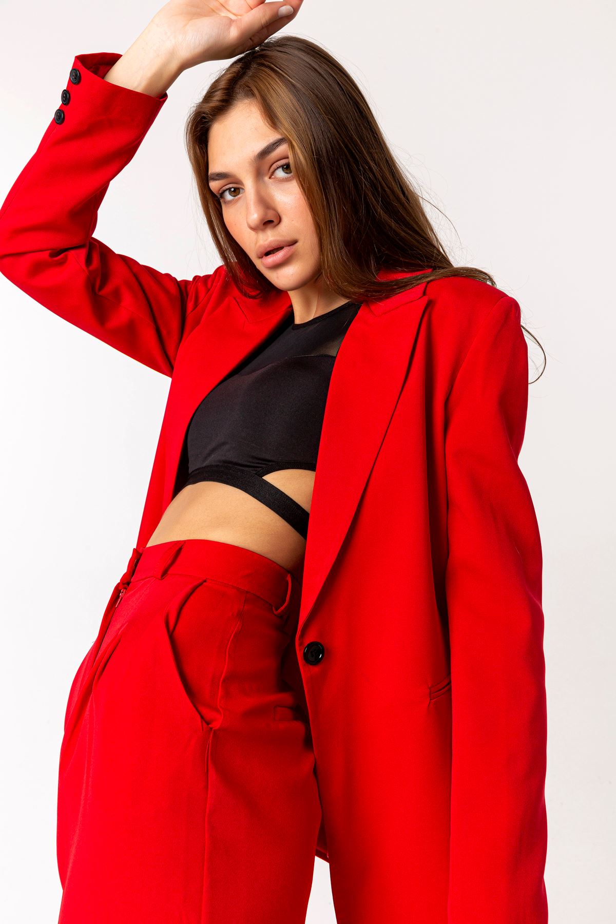 Atlas Kumaş Uzun Kollu Basen Altı Boy Tek Düğmeli Kadın Palazzo Ceket-Kırmızı