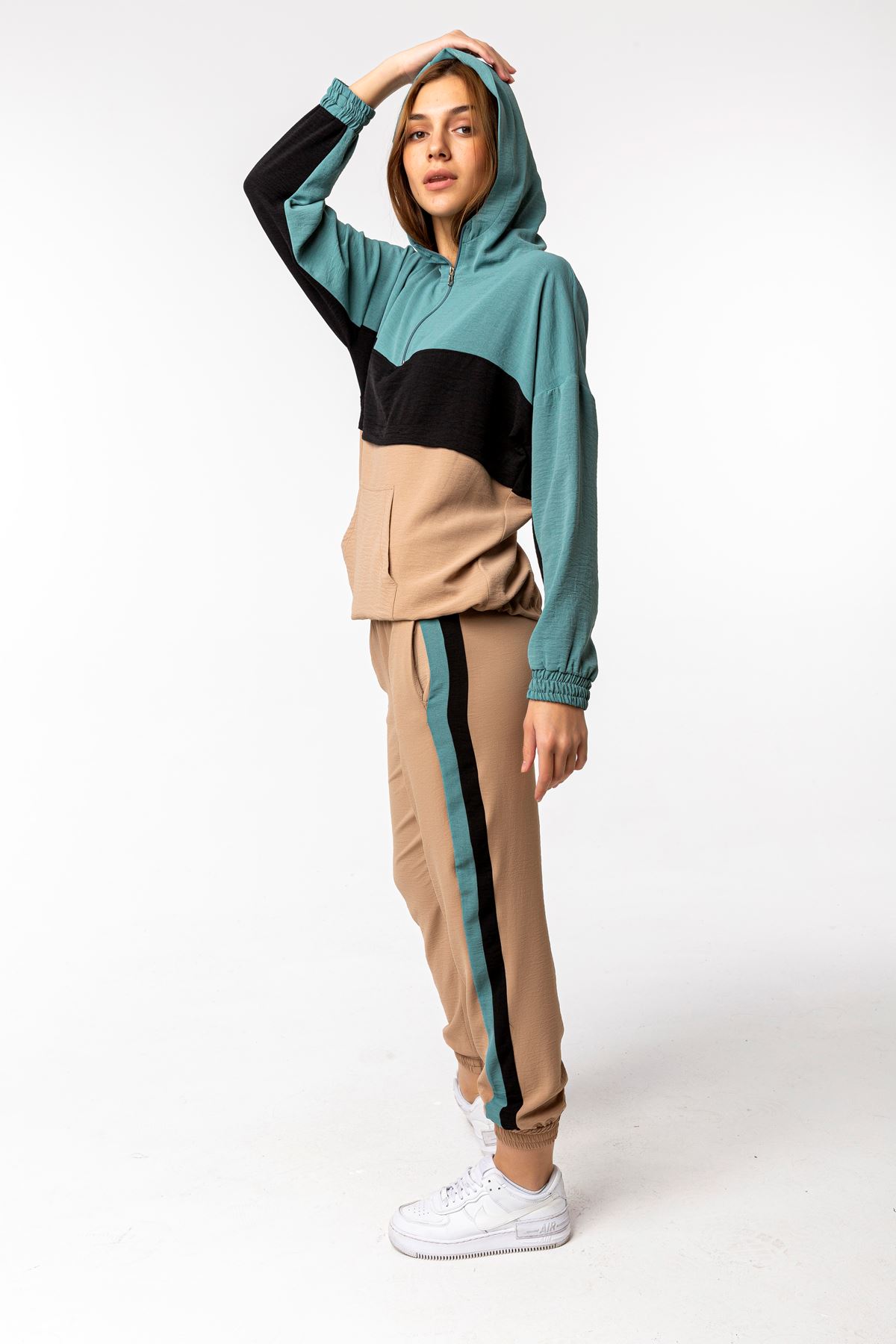 Aerobin Fabric Long Sleeve Zip Neck Full Fit Women'S Set 2 Pieces - Mentol-Beige