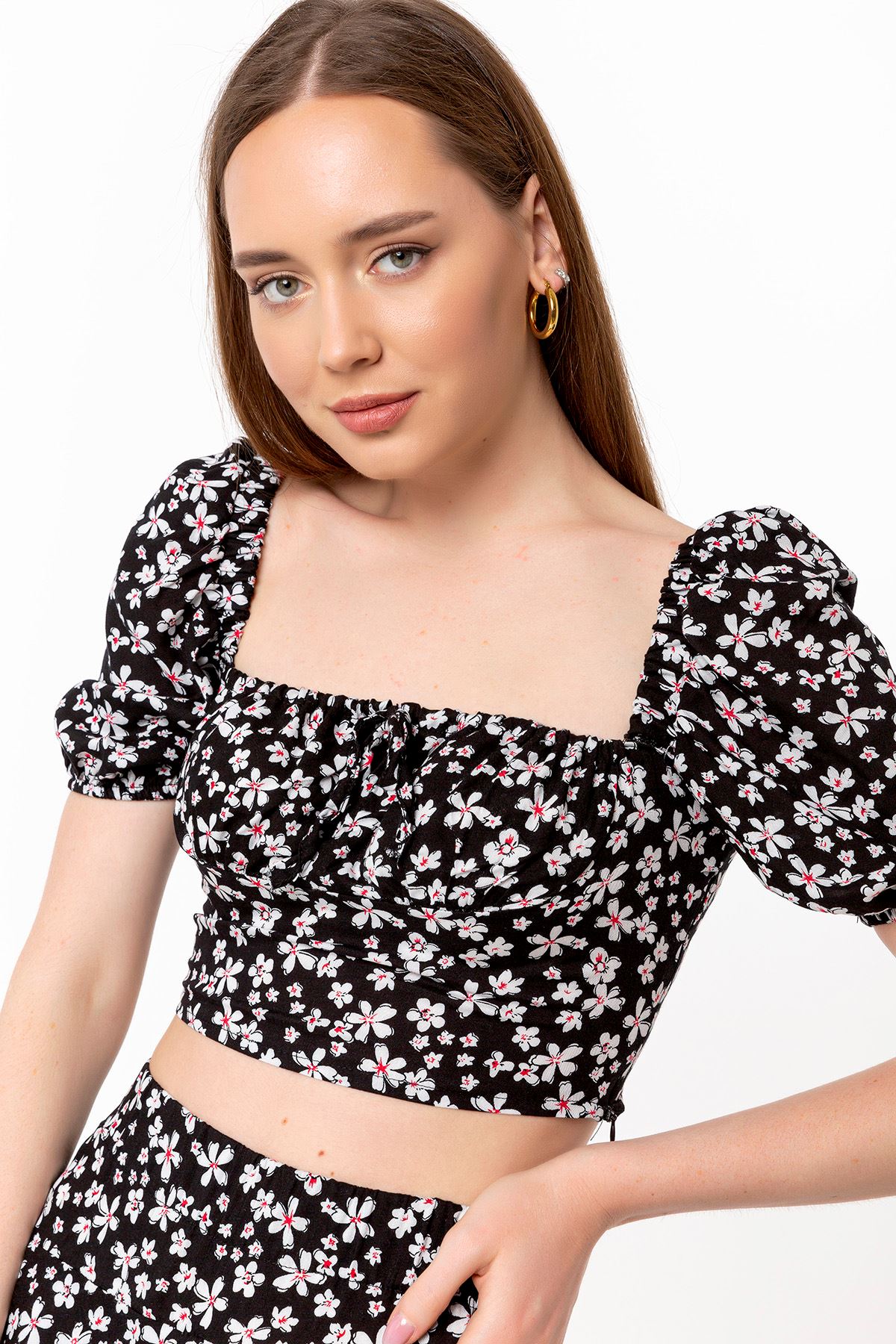 Viscose Fabric Balloon Sleeve Square Neckline Full Fit Floral Pattern Blouse - Black