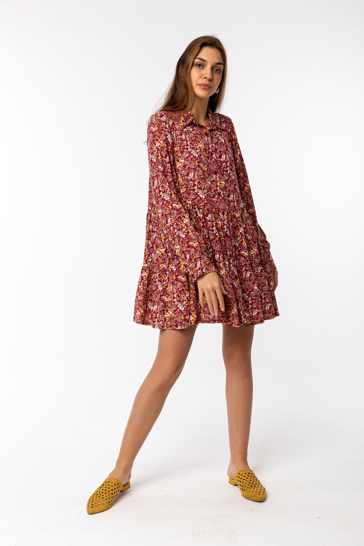فستان نسائي قماش فيسكون ذراع طويلة طوق القميص ميني وفرة نمط زهرة - Burgundy