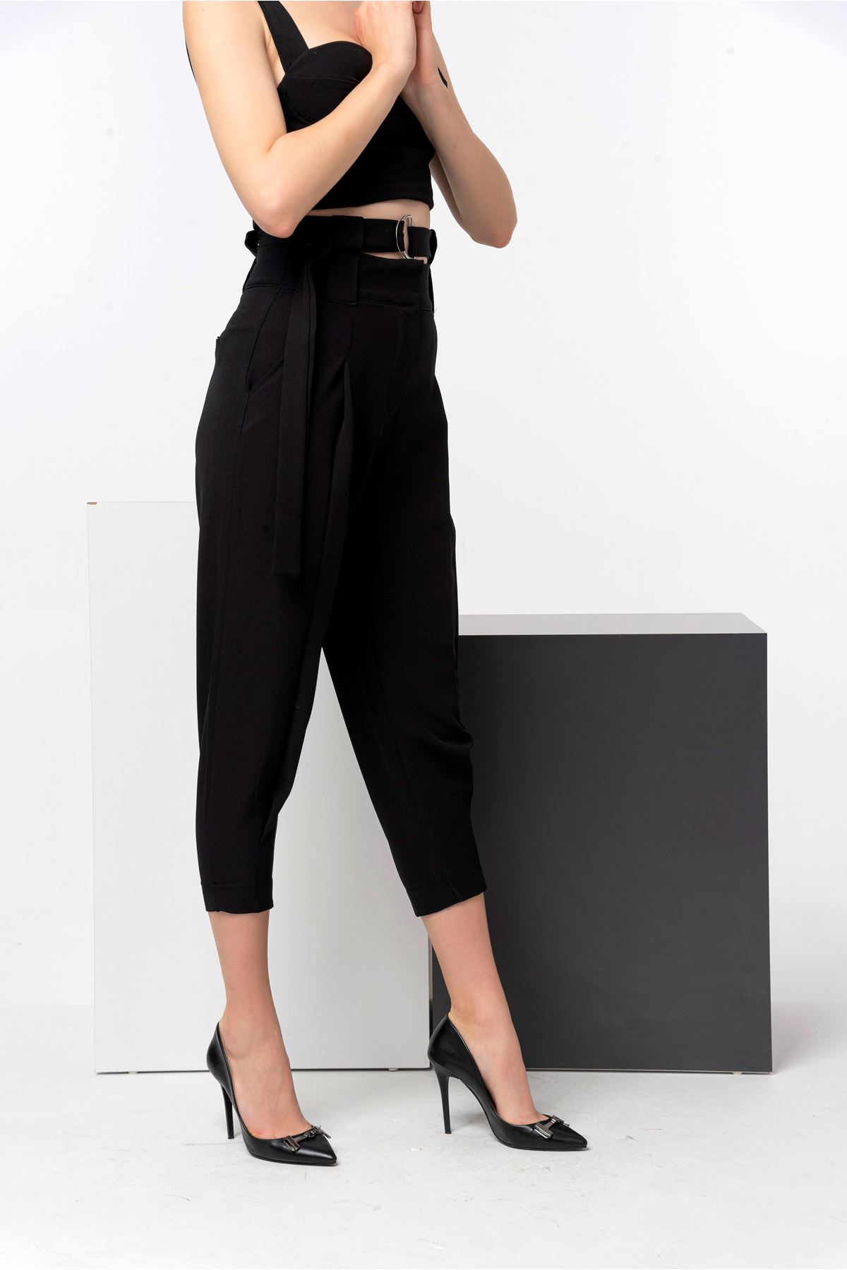 Atlas Fabric Carrot Style Button Women'S Trouser - Black