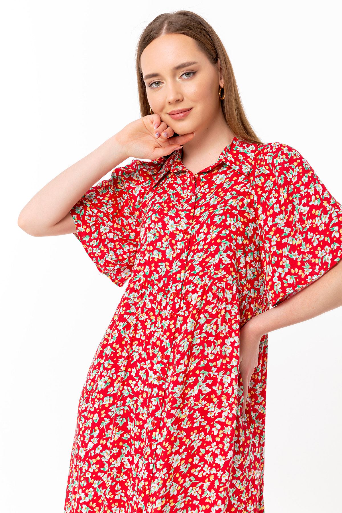 فستان نسائي قماش استيعاب ذراع قصير طوق القميص ميدي حجم كبير نمط زهرة - أحمر
