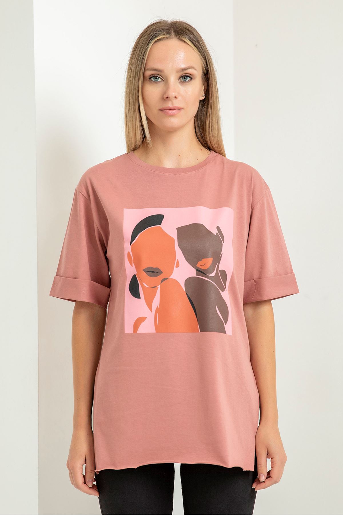 Süprem Kumaş Basen Altı Boy Rahat Kalıp Bulut Desenli Kadın T-Shirt-Pudra