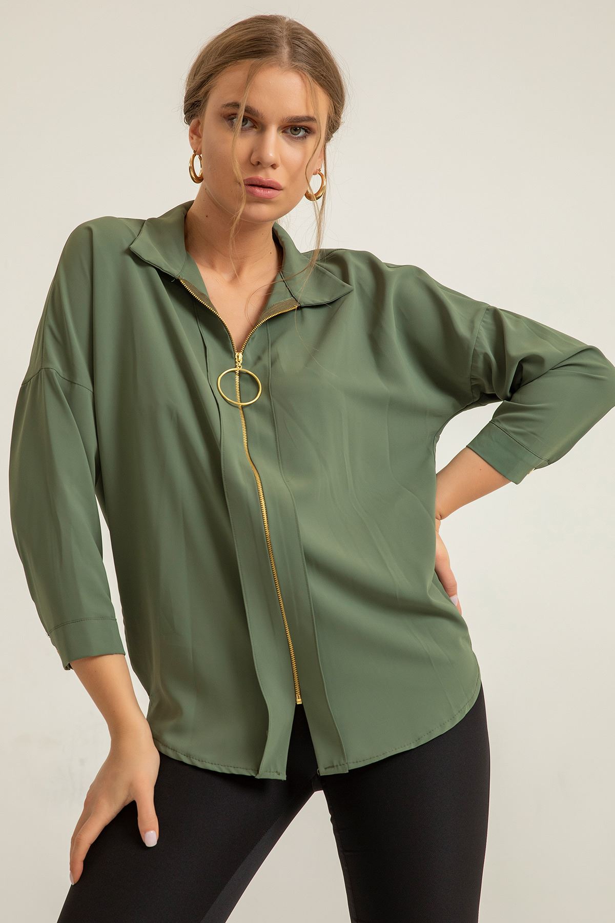 Jesica Fabric Long Sleeve Hip Height Wide Zip Front Women'S Shirt - Khaki 