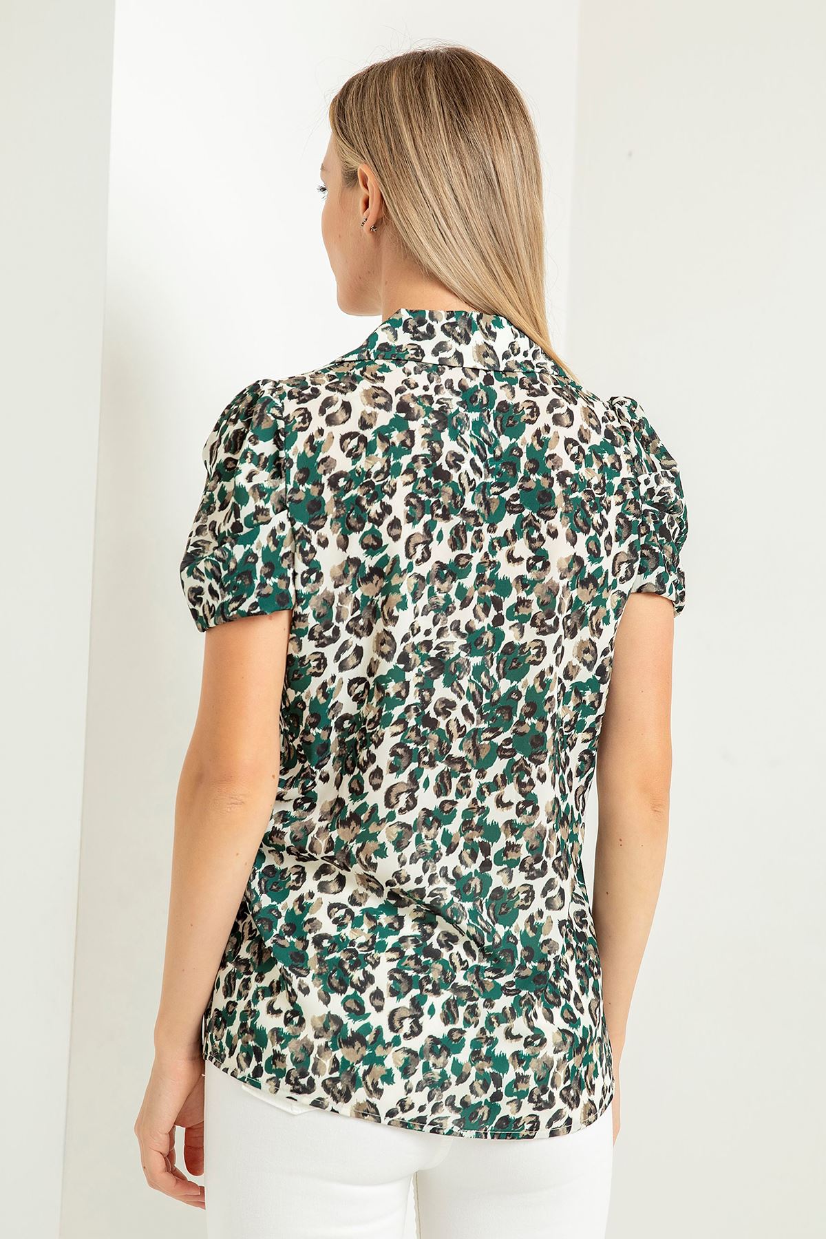 Jesica Fabric Short Sleeve Hip Height Leopard Print Women'S Shirt - Green