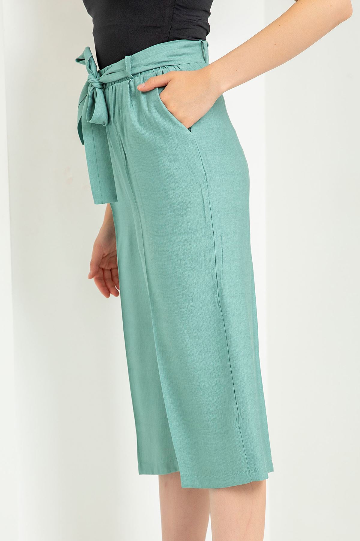 Linen Fabric 3/4 Short Comfy Fit Belted Women'S Trouser - Mint