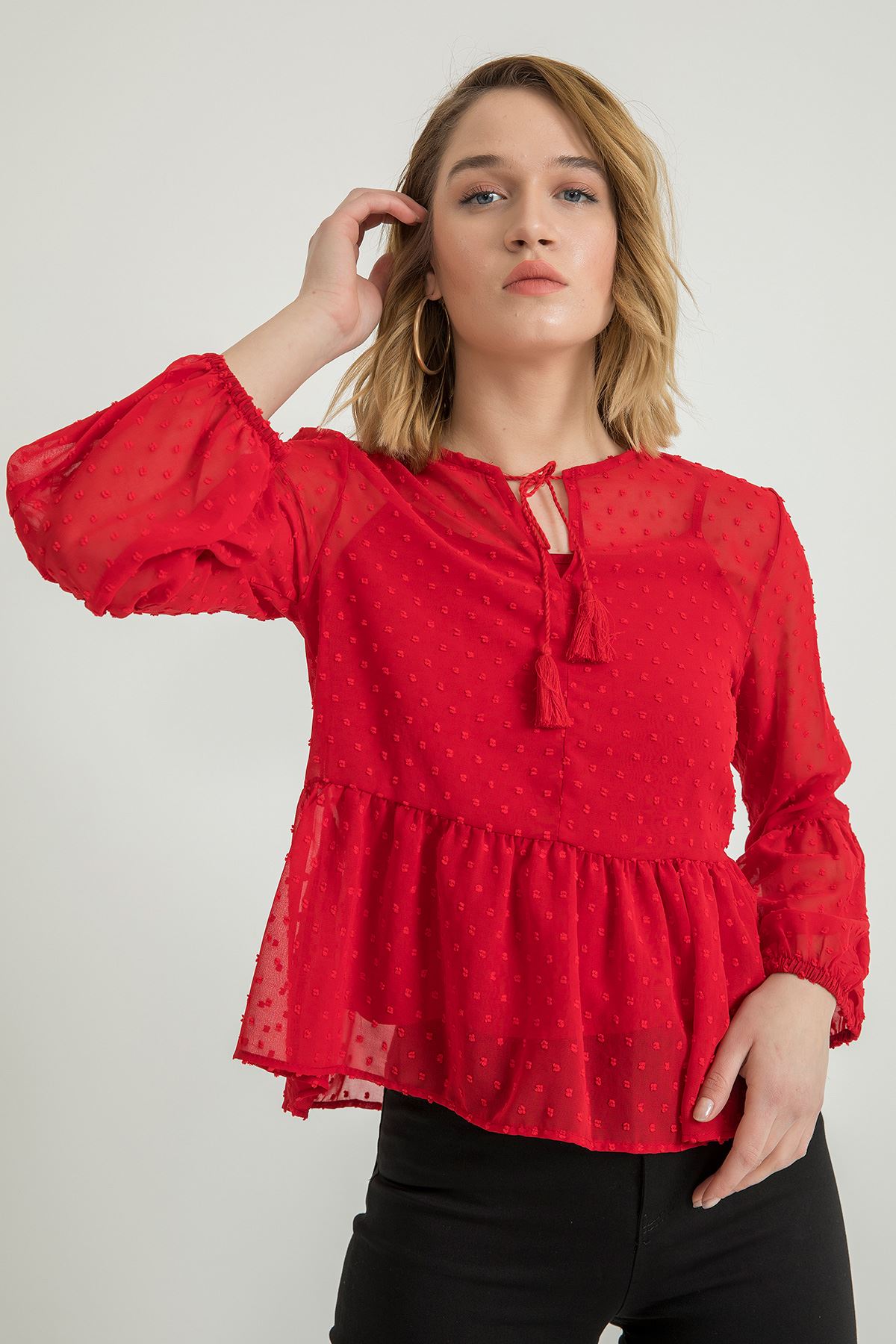 Kesme Şifon Kumaş Uzun Kol Bağlamalı Yaka Kadın Bluz-Kırmızı
