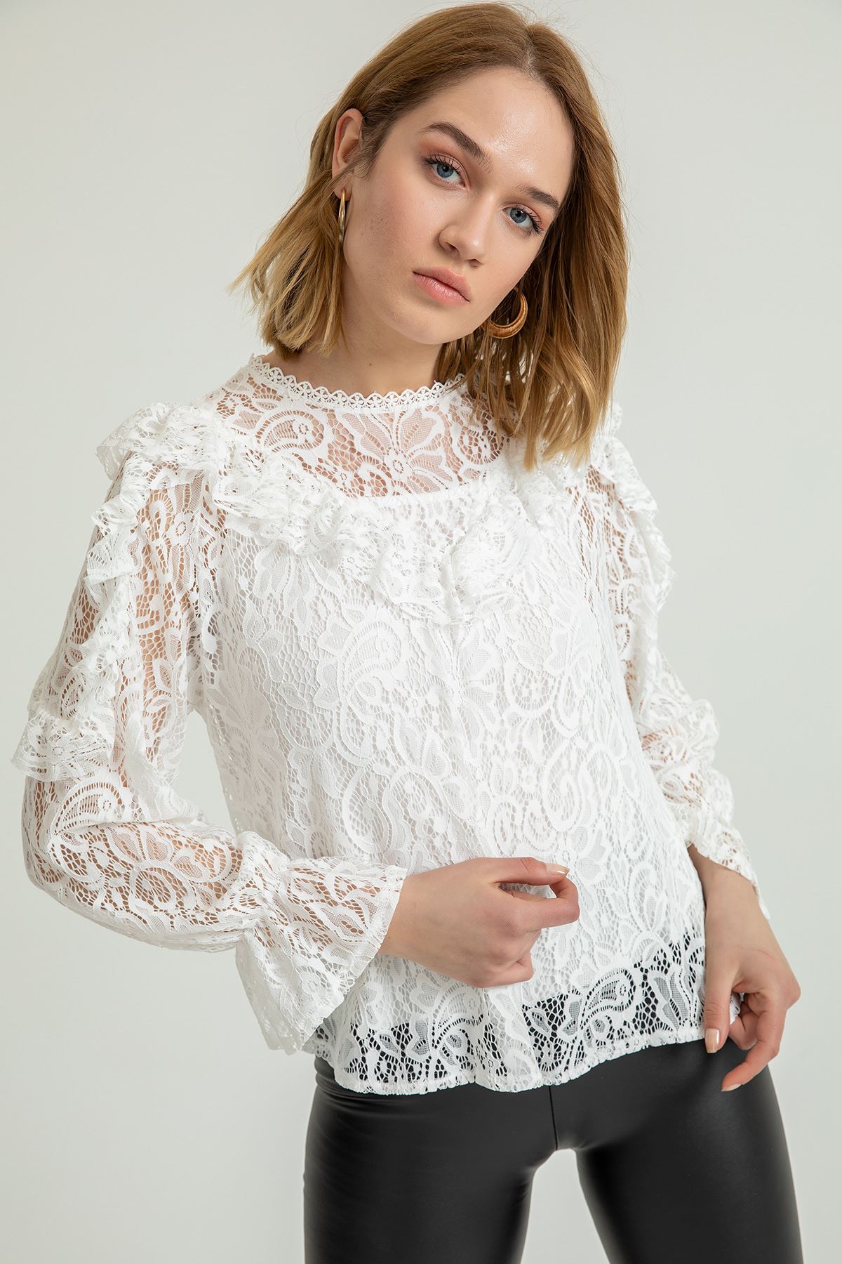 Лайкра ткань с круглым вырезом Женская блузка с воланами - Белый