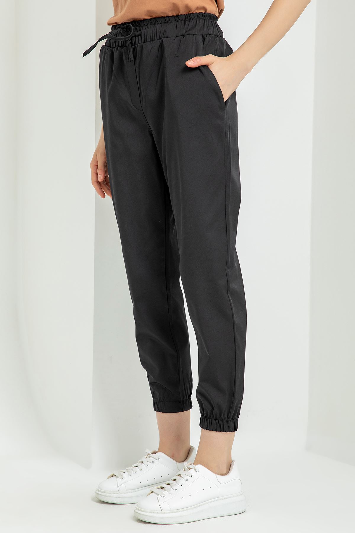 Эрика ткань Женские брюки с эластичными манжетами - Чёрный