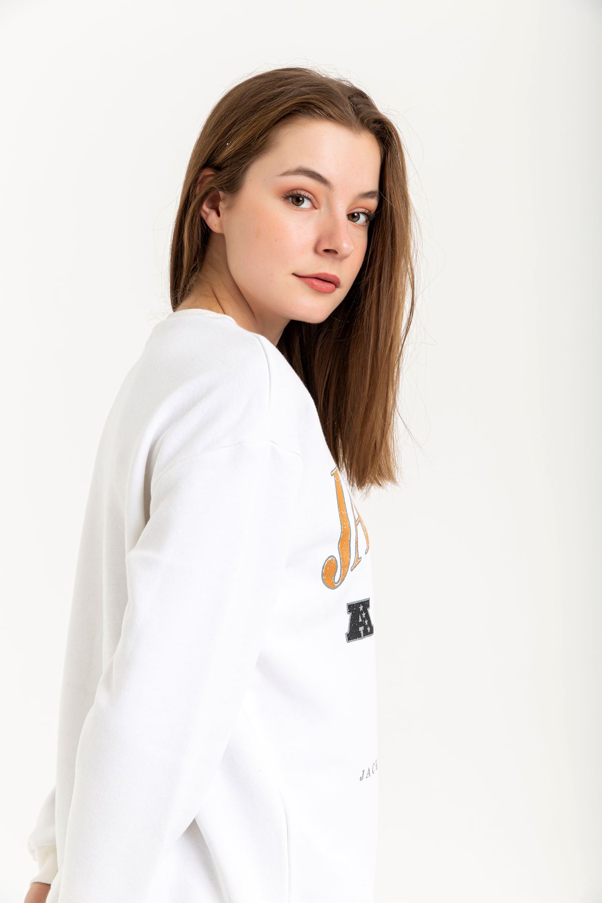 Jesica Fabric Long Sleeve Hooded Oversize Zip Women Sweatshirt - White