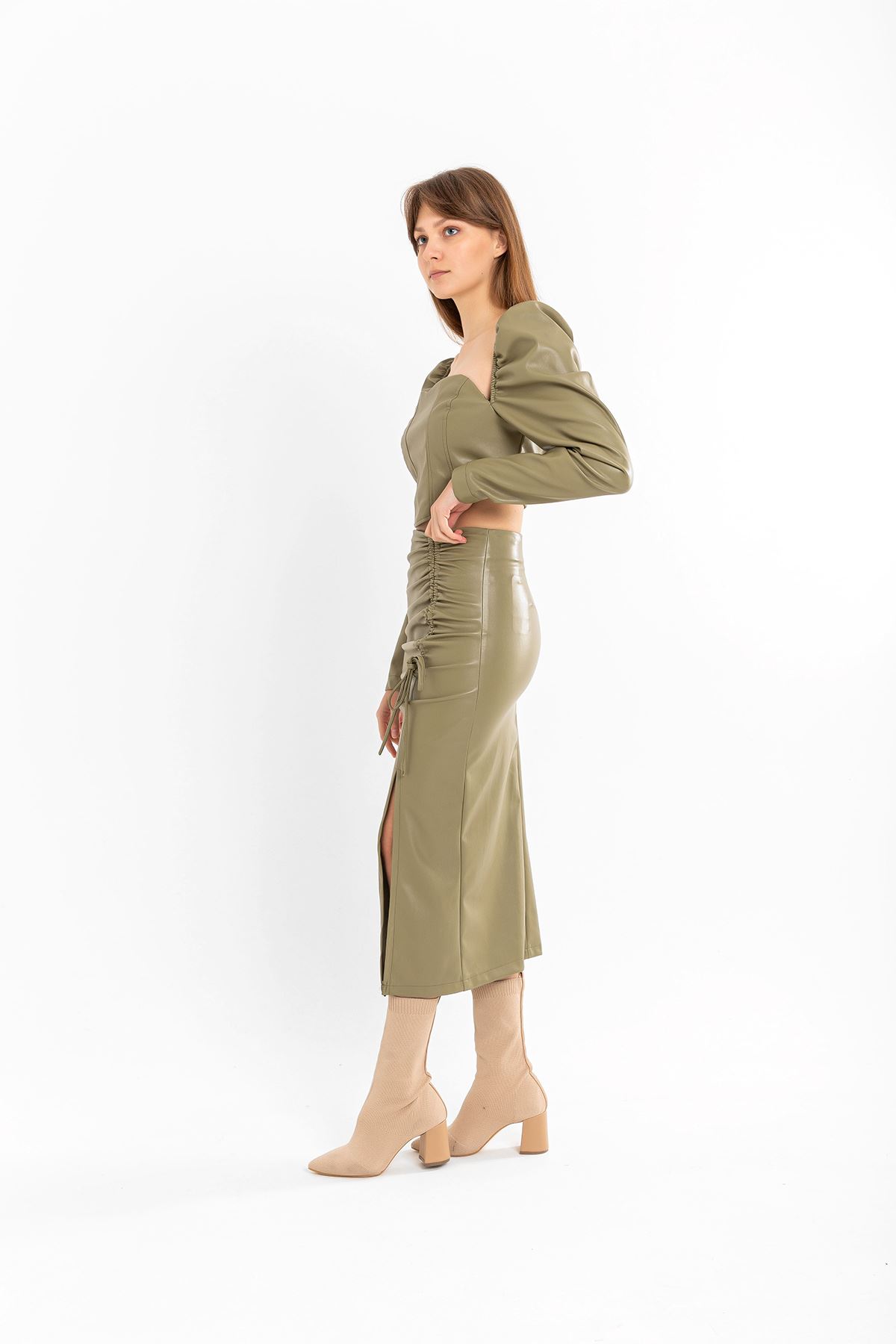 Leather Fabric Above Knee Shirred Slit Women'S Skirt - Khaki 