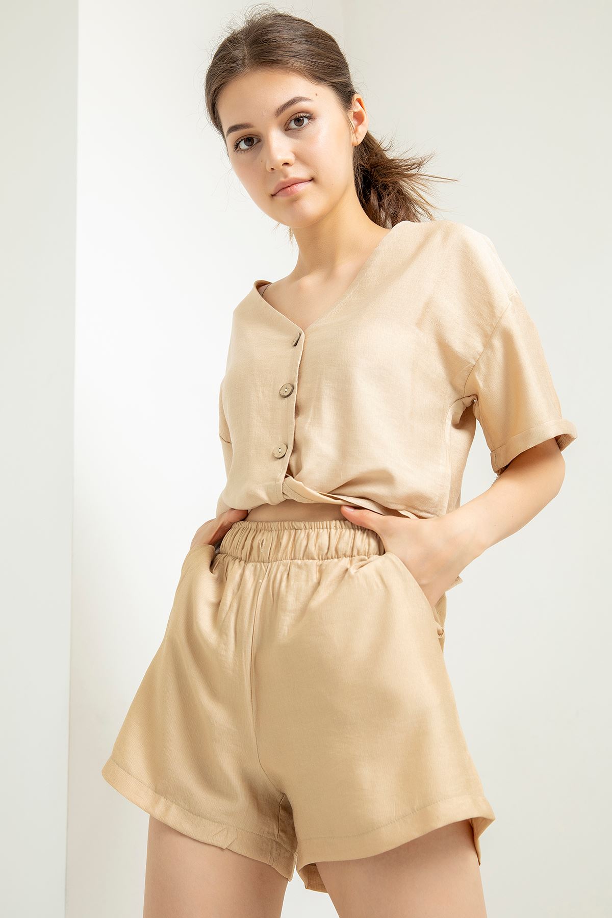 Linen Fabric Short Comfy Fit Elastic Waist Women Shorts - Stone