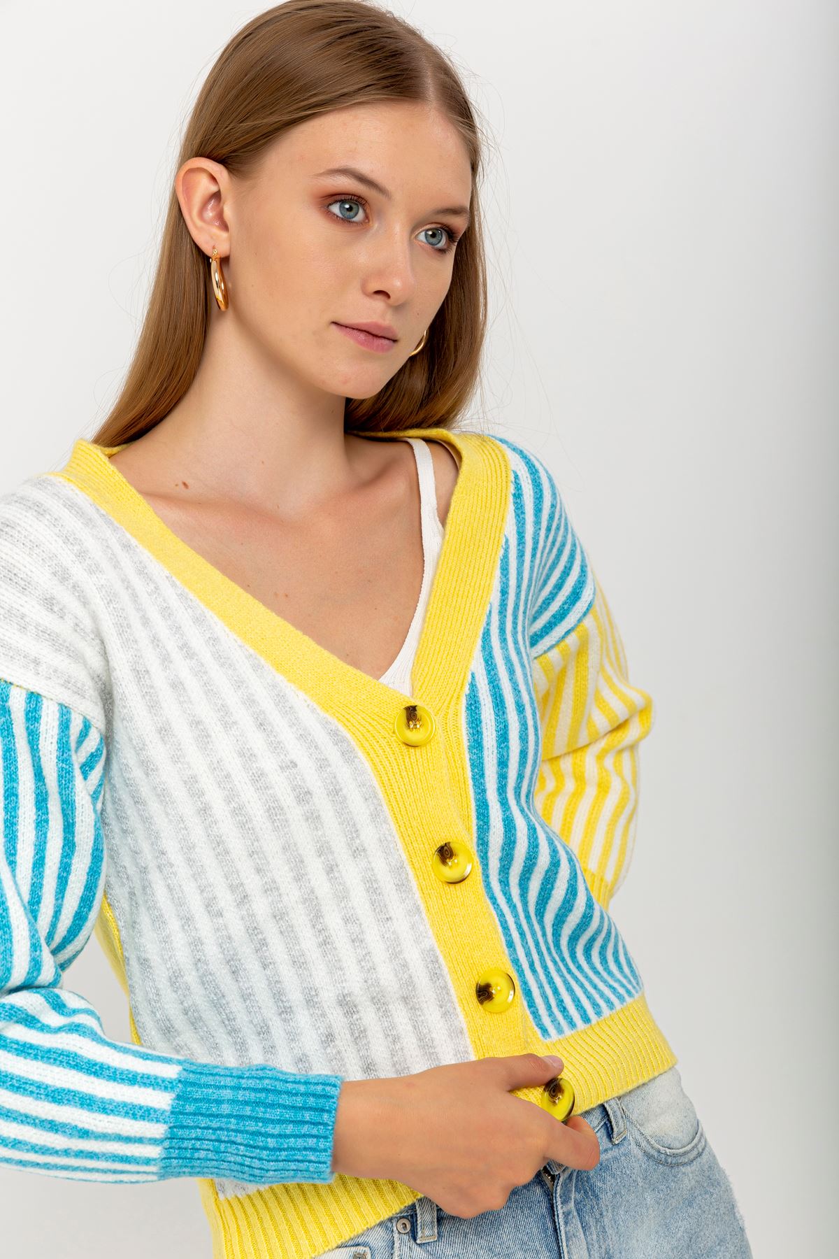Knitwear Fabric Long Sleeve V-Neck Short Striped Women Cardigan - Yellow