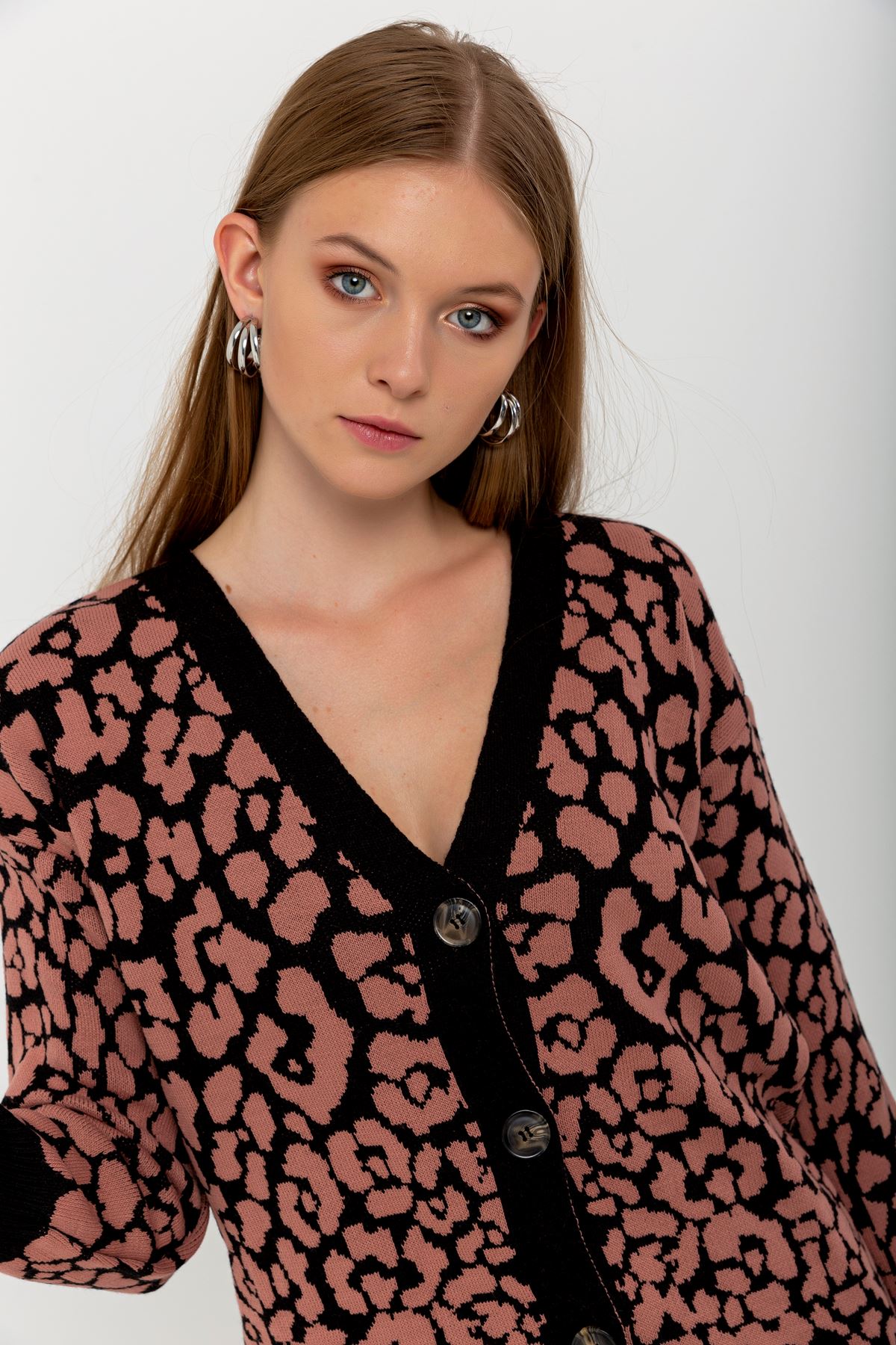 Knitwear Fabric Long Sleeve V-Neck Below Hip Leopard Print Women Cardigan - Light Pink