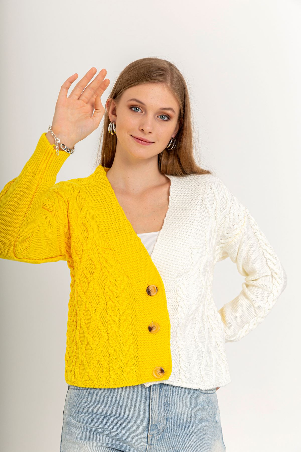 Knitwear Fabric Long Sleeve V-Neck Color-Blocked Women Cardigan - Yellow