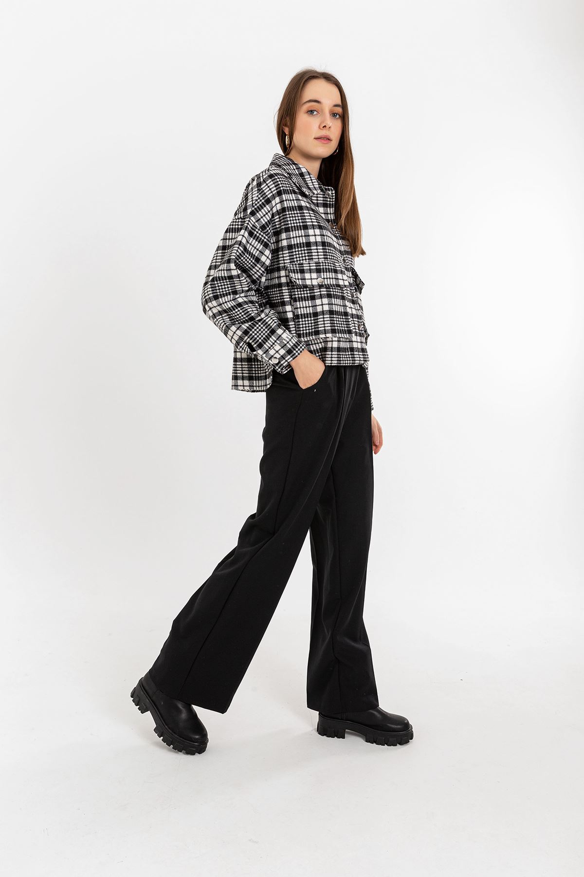 Oduncu Kumaş Uzun Kol Gömlek Yaka Oversize/Salaş Ekose Kadın Ceket-Siyah