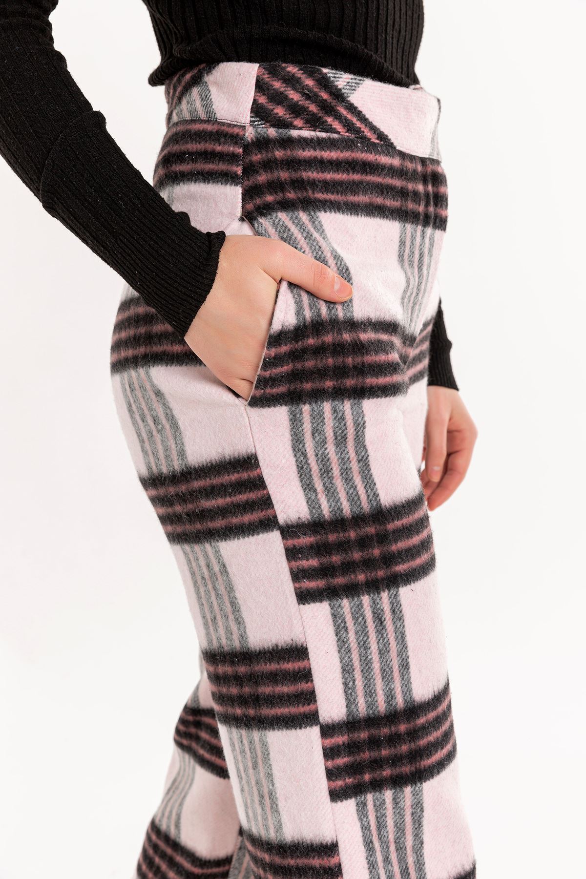 Plaid Fabric Comfy Fit Women'S Trouser - Rose 