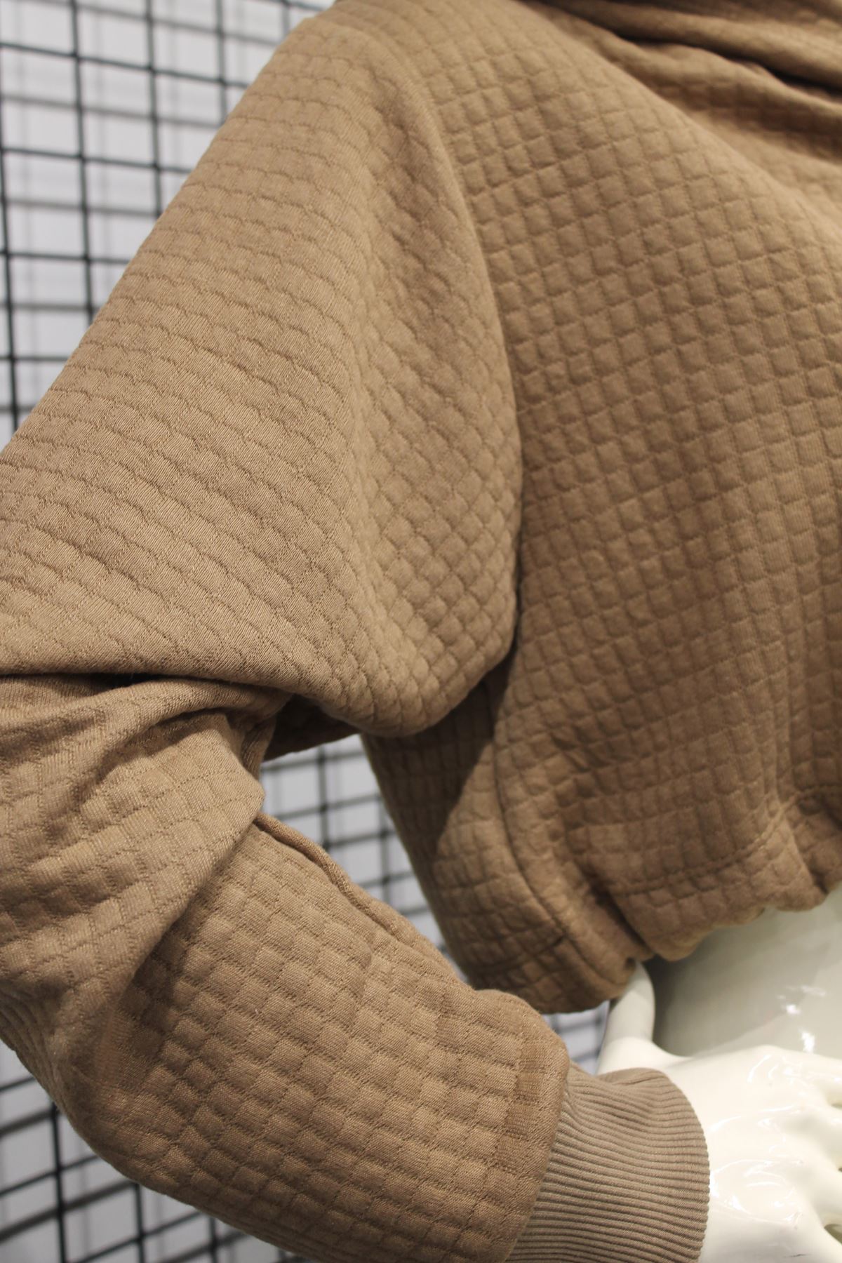 Honeycomb Fabric Long Sleeve Hooded Comfy Women Crop - Chanterelle 