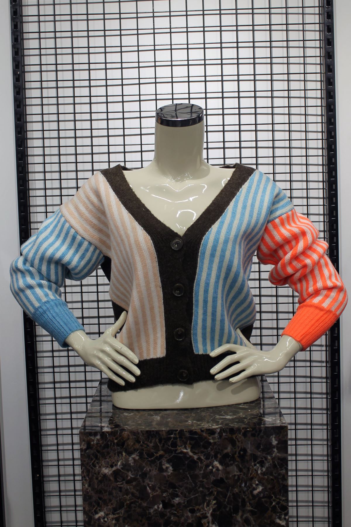 Knitwear Fabric Long Sleeve V-Neck Short Striped Women Cardigan - Blue-Light Pink