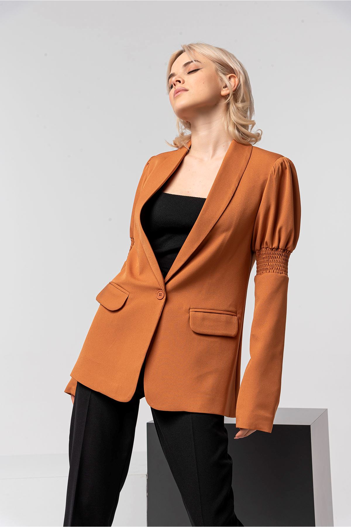 Licra Fabric Long Sleeve Revere Collar Hip Height Classical Women Jacket - Cinnamon 