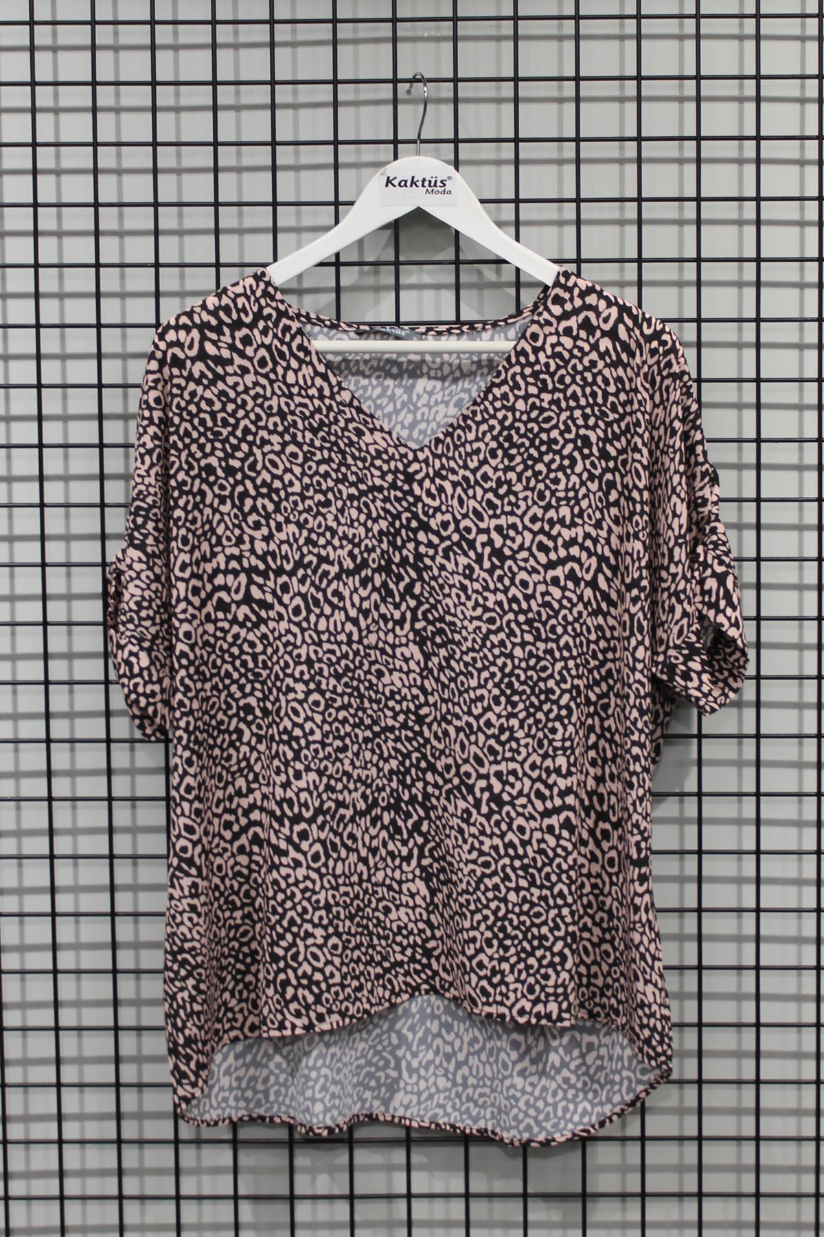 Jesica Blouse Short Sleeve V-Neck Oversize Leopard Print Blouse - Light Pink